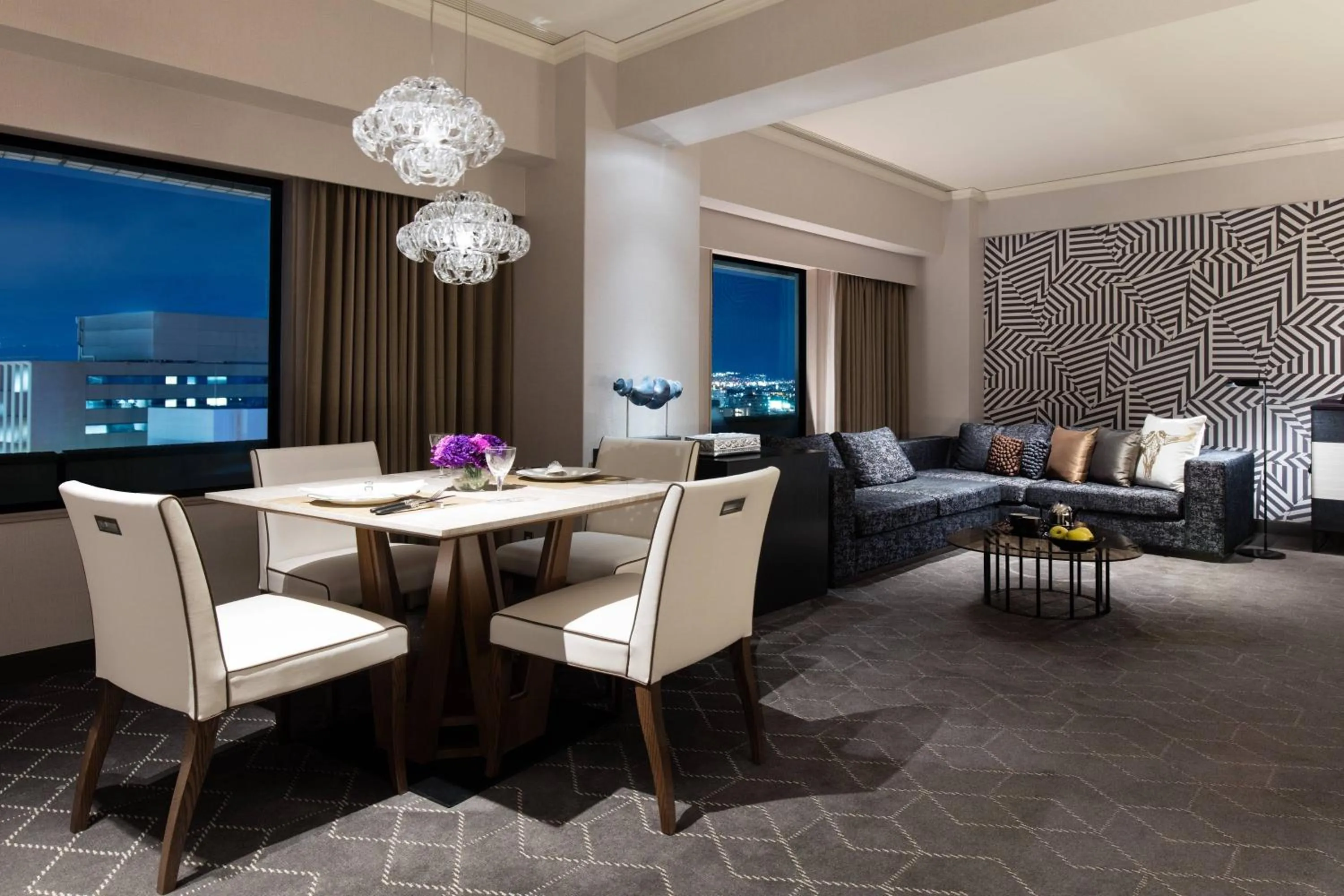 Living room in Courtyard by Marriott Shin-Osaka Station