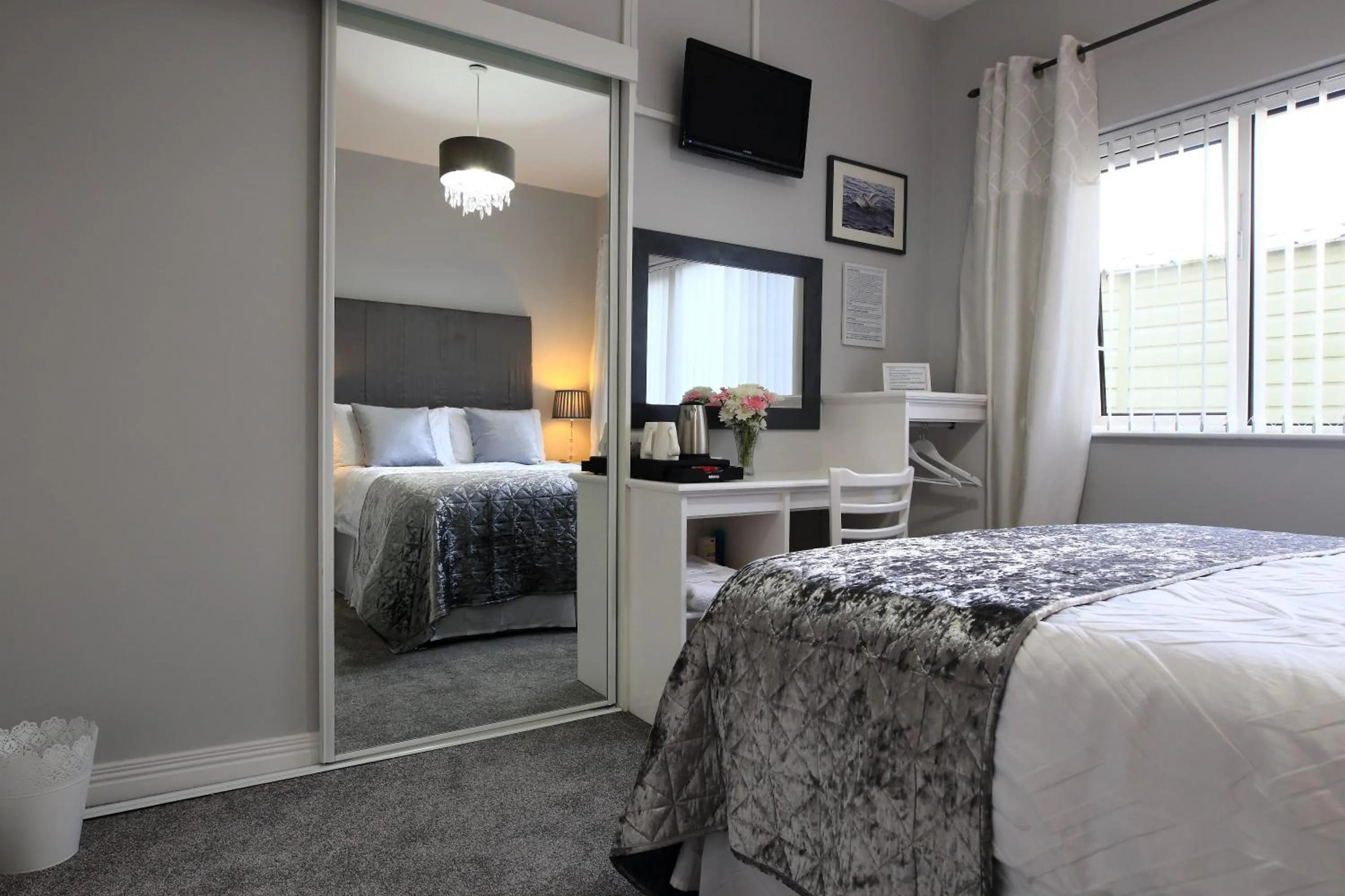 Bed in Elagh View Bed & Breakfast