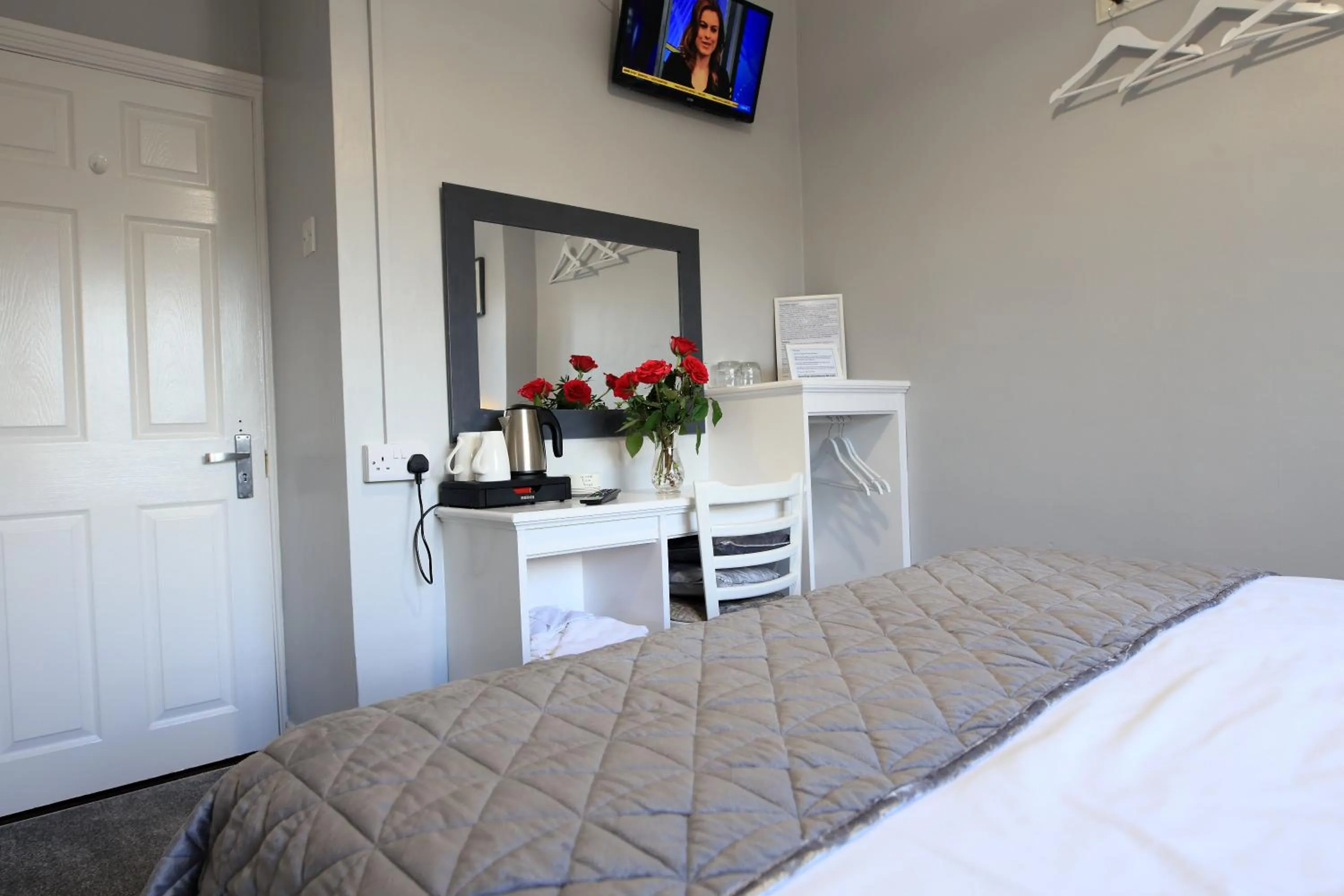 Bed in Elagh View Bed & Breakfast