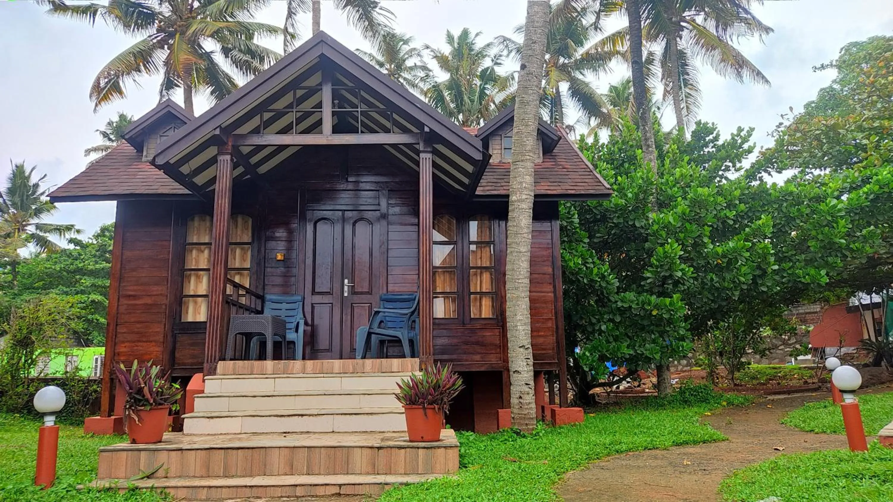 Property building in Blue Water Beach Resort