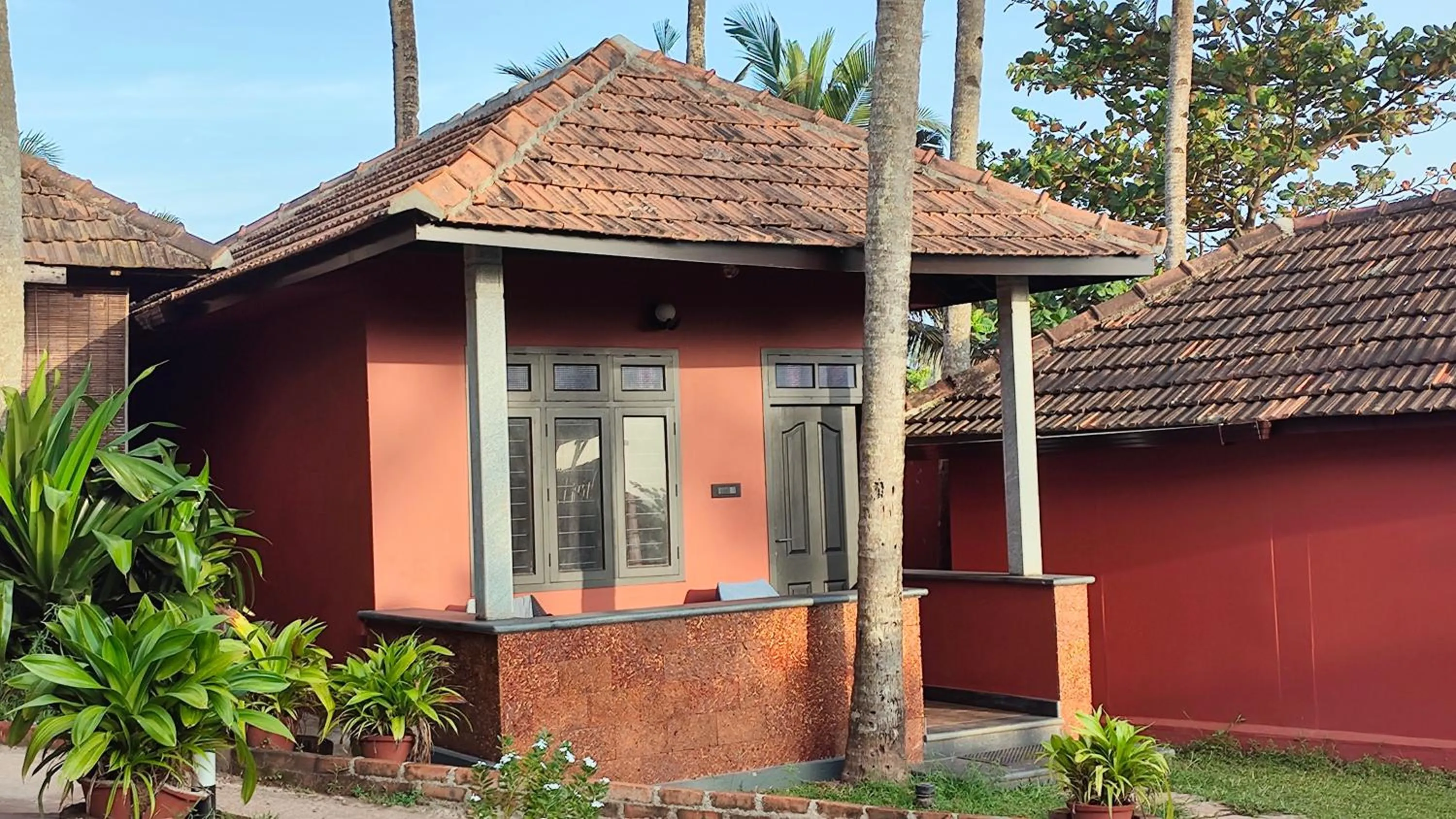 Property building in Blue Water Beach Resort