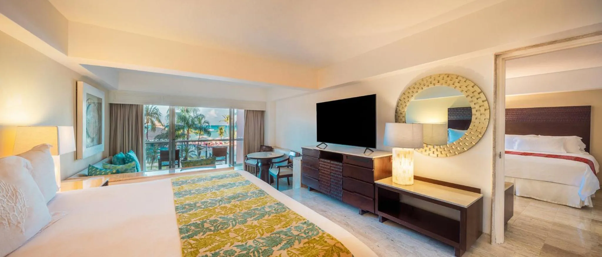 Photo of the whole room, Bed in Grand Fiesta Americana Coral Beach Cancun - All Inclusive