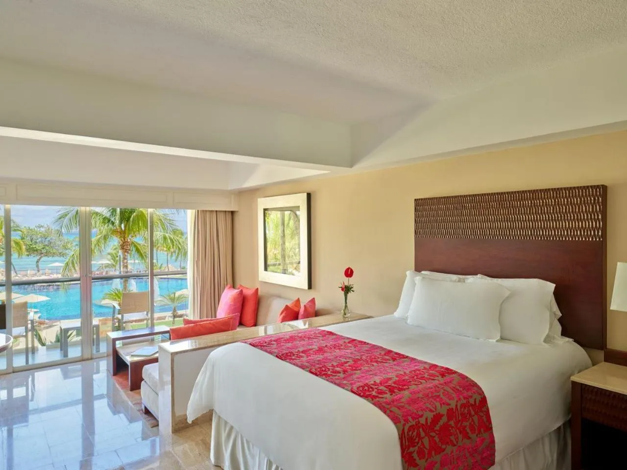 Guests, Bed in Grand Fiesta Americana Coral Beach Cancun - All Inclusive