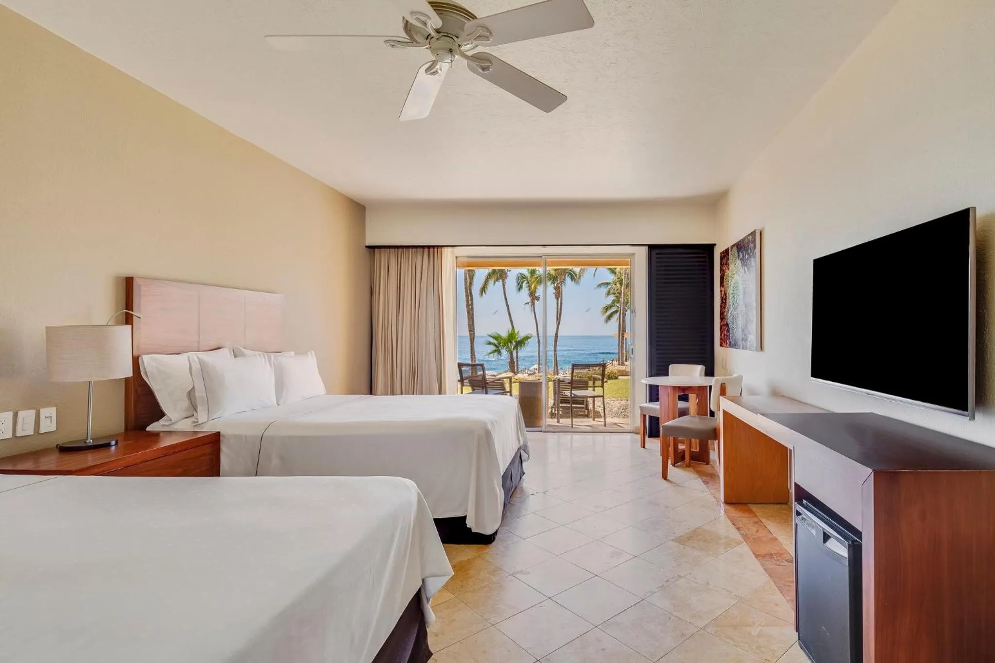 Photo of the whole room, Bed in Grand Fiesta Americana Los Cabos All Inclusive Golf & Spa