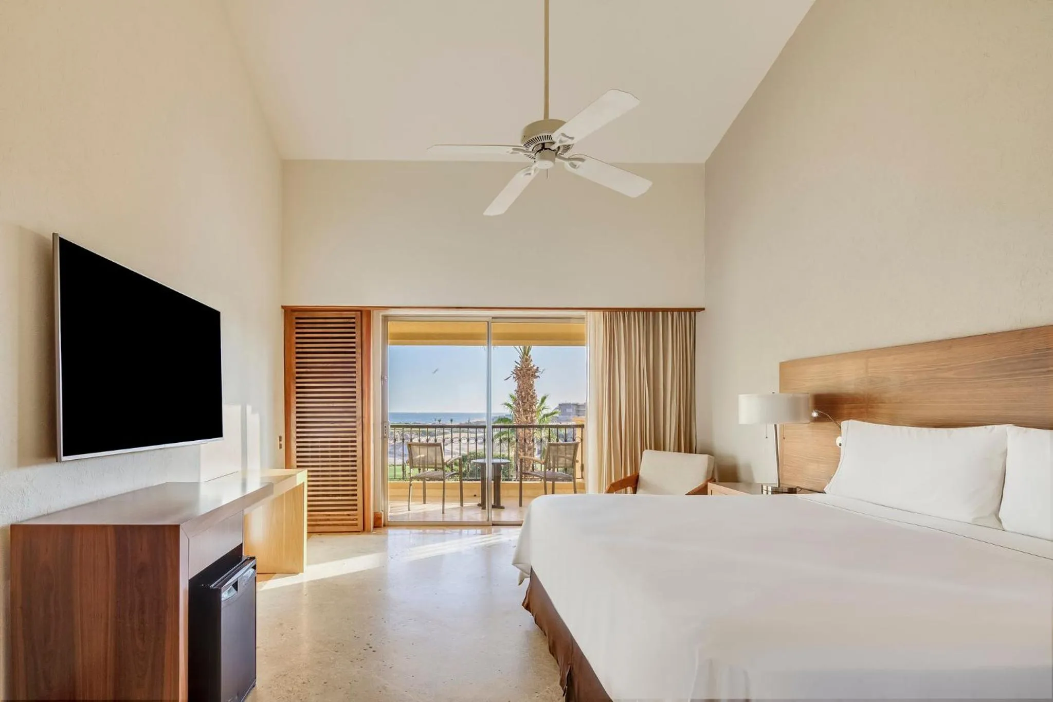 Bedroom, Bed in Grand Fiesta Americana Los Cabos All Inclusive Golf & Spa