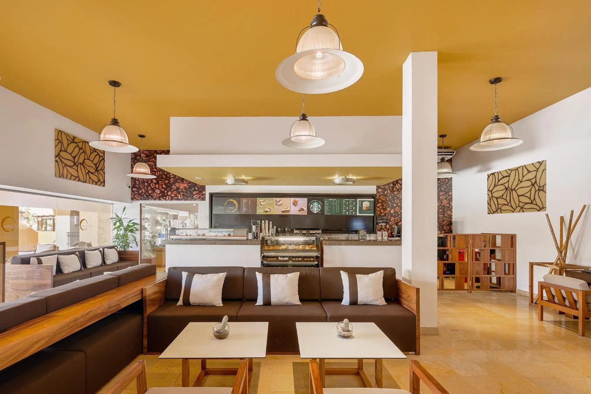 Coffee/tea facilities in Grand Fiesta Americana Los Cabos All Inclusive Golf & Spa