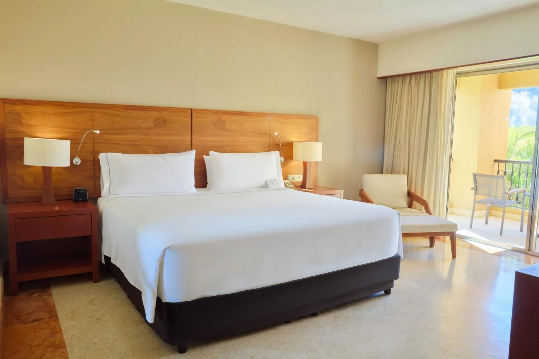 Bedroom, Bed in Grand Fiesta Americana Los Cabos All Inclusive Golf & Spa