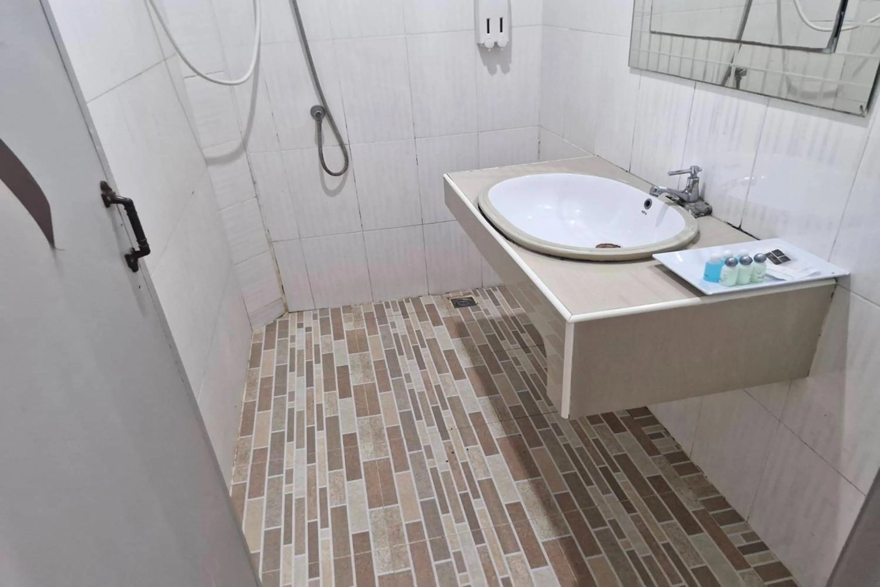 Shower in Tontarn Resort and Spa