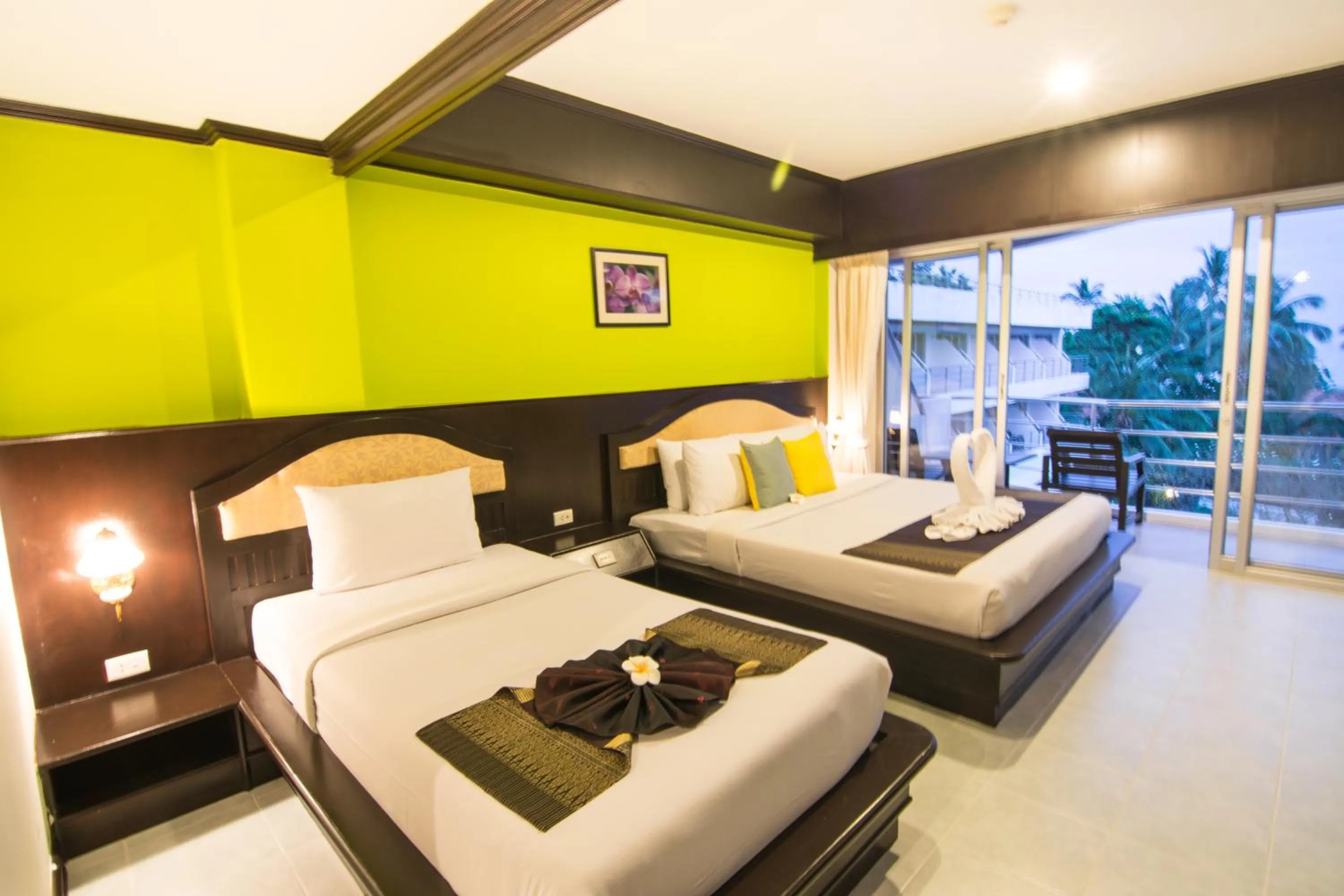 Bed in Samui First House Hotel