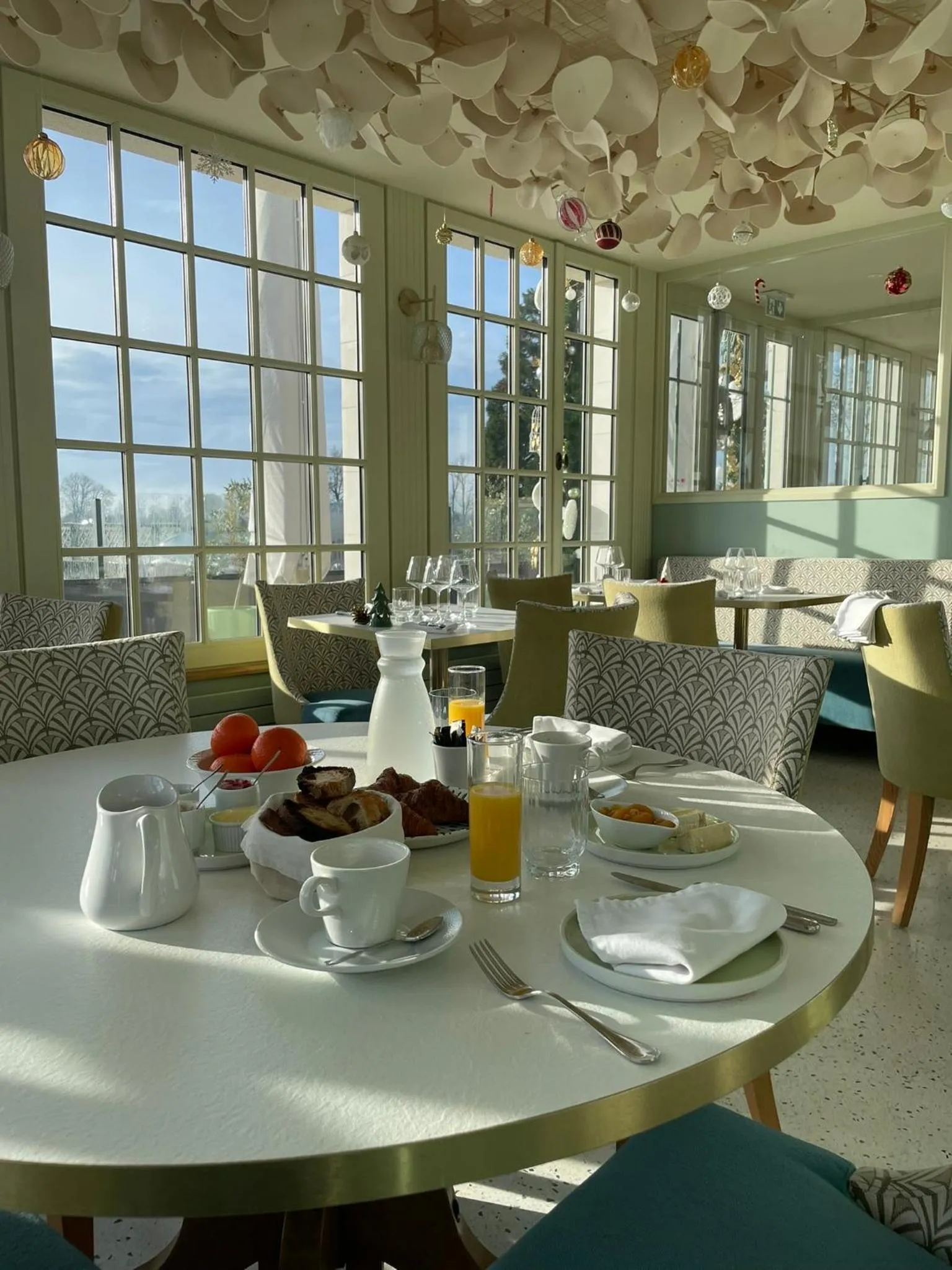 Restaurant/places to eat in Suites du Cabinet Vert