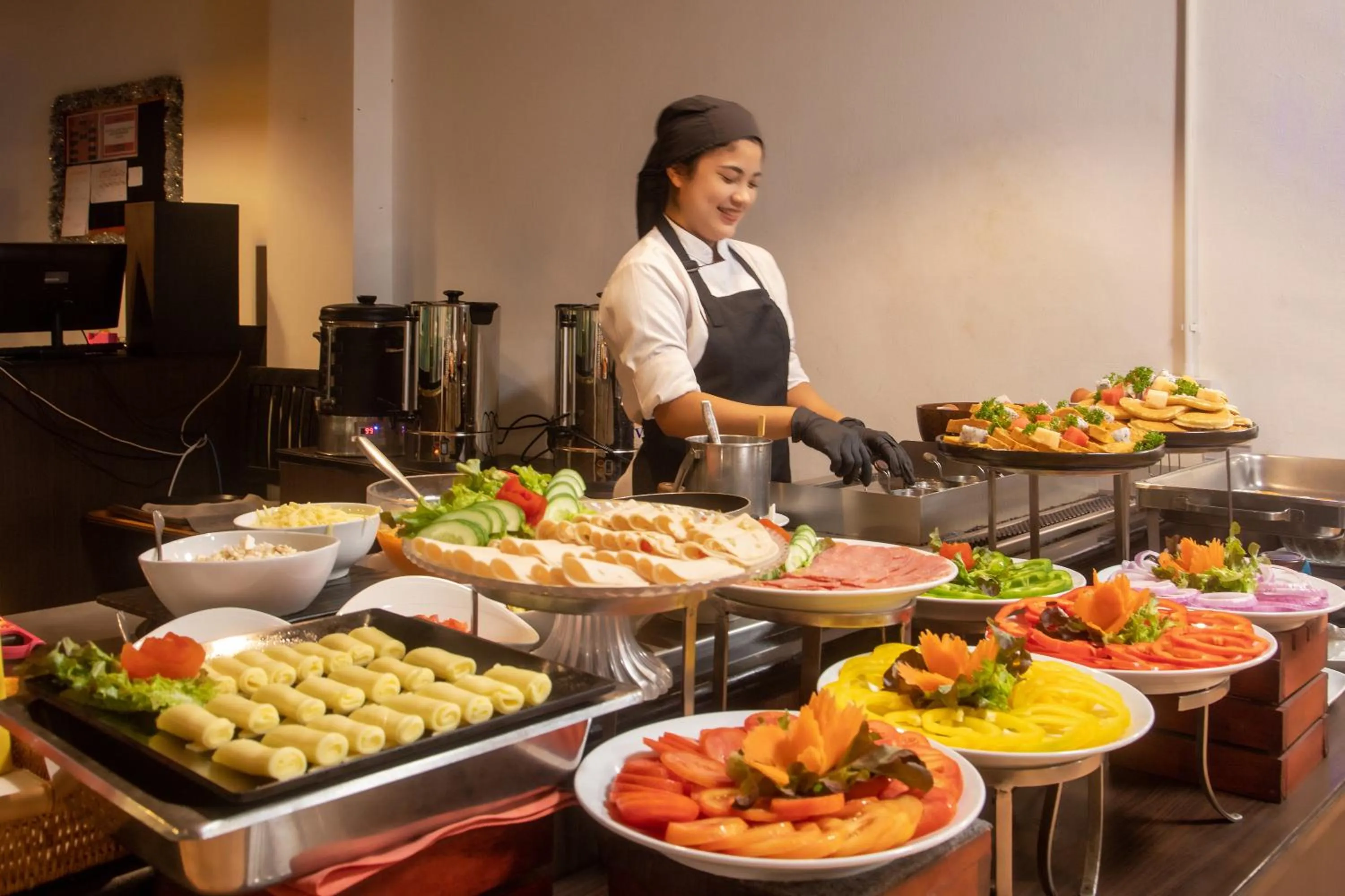 Restaurant/places to eat in Princess Kamala Beachfront Hotel - SHA Extra Plus