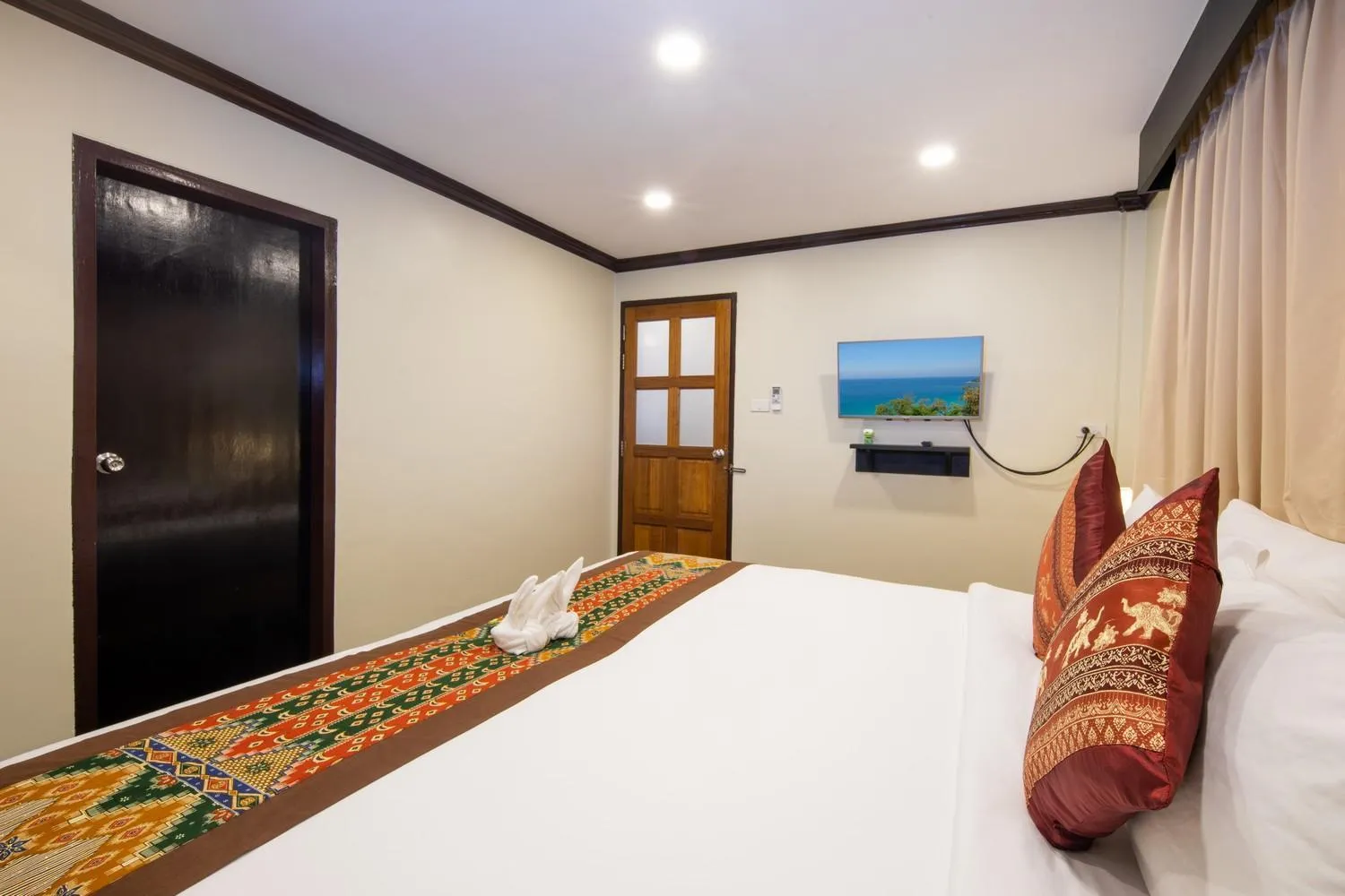 Bedroom, Bed in Princess Kamala Beachfront Hotel - SHA Extra Plus