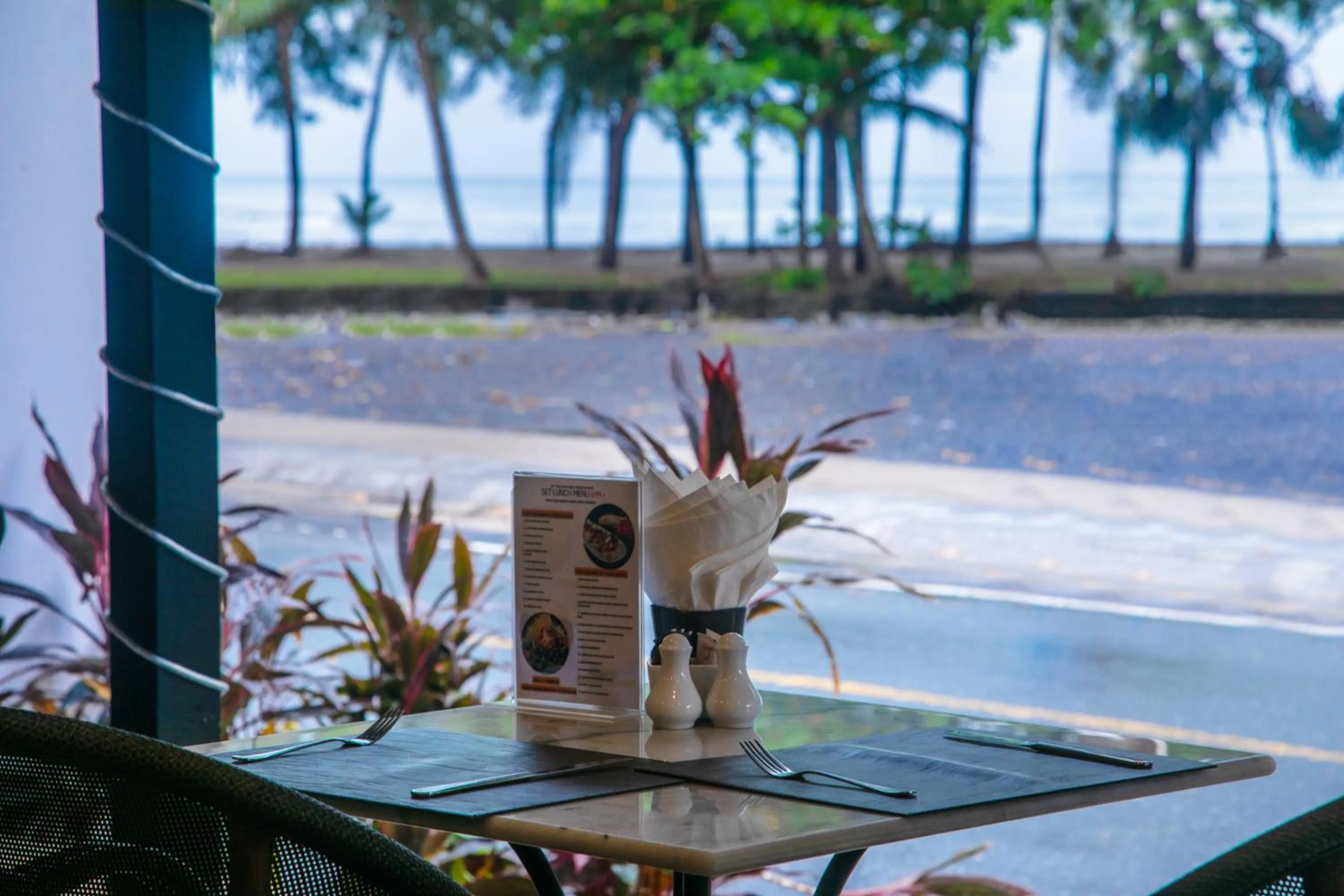 Restaurant/places to eat in Princess Kamala Beachfront Hotel - SHA Extra Plus