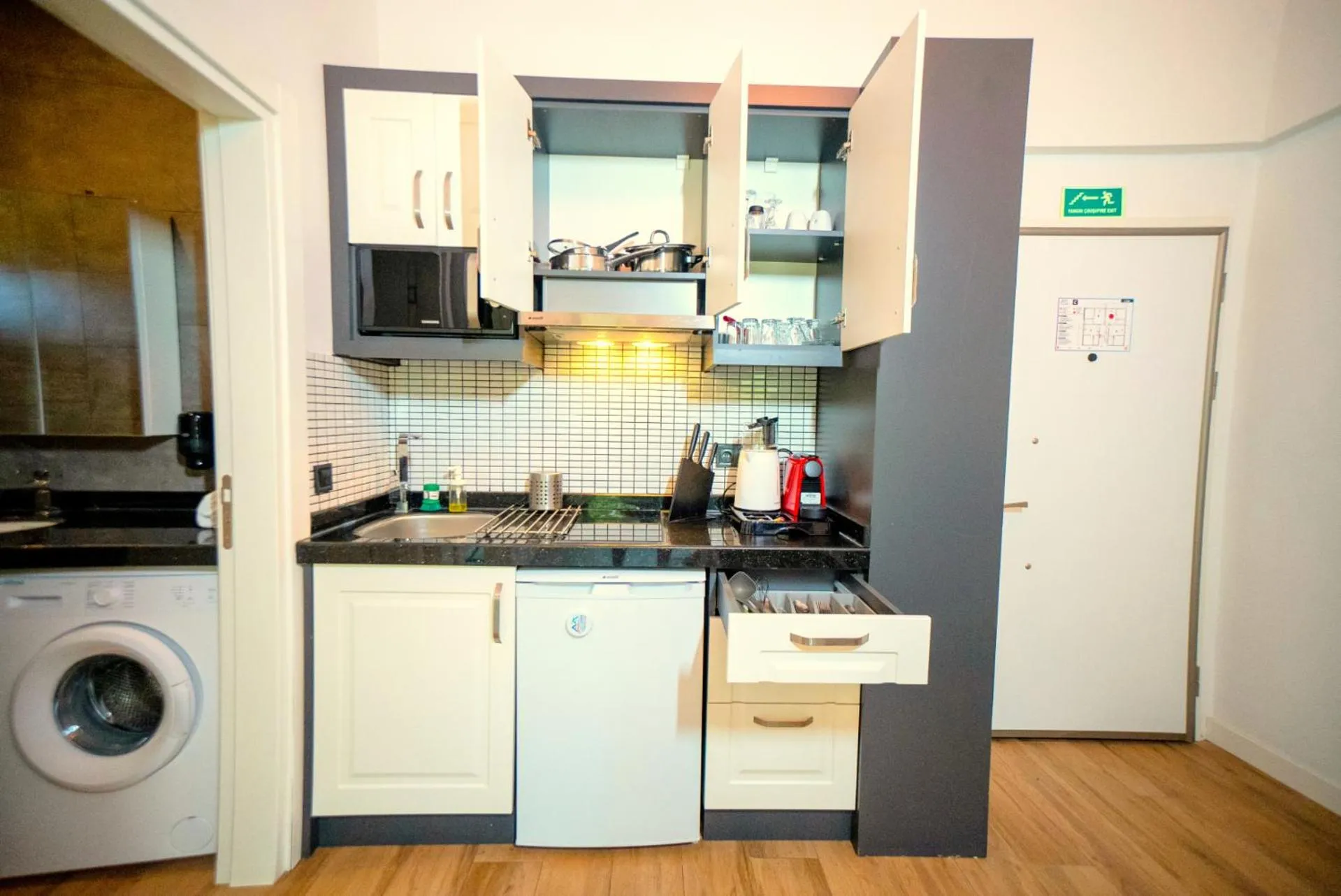 Kitchen or kitchenette in Camyuva Beach Hotel