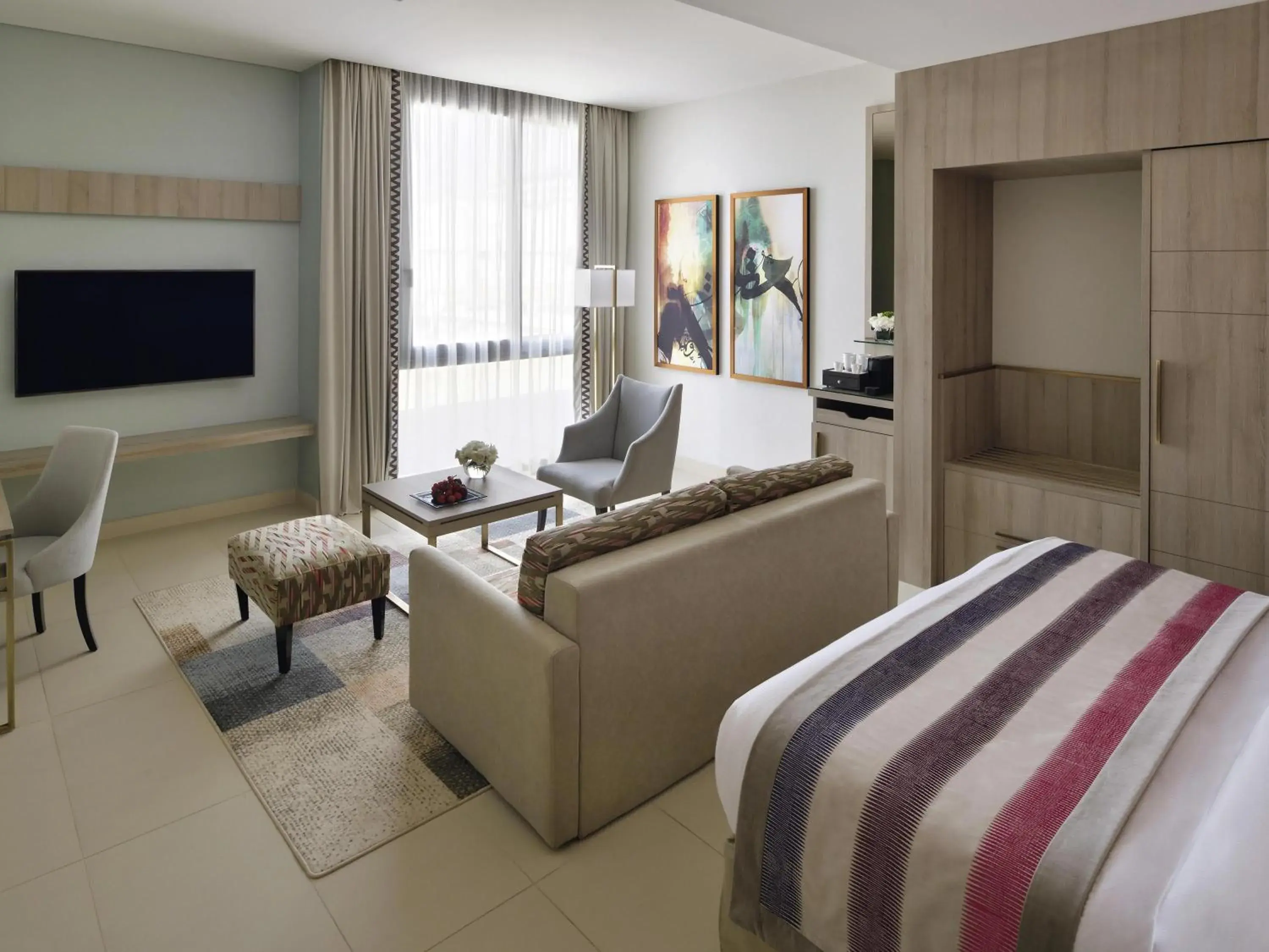 Superior Room with City Side View in Mövenpick Hotel Tahlia Jeddah Superior Room with City Side View in Mövenpick Hotel Tahlia Jeddah