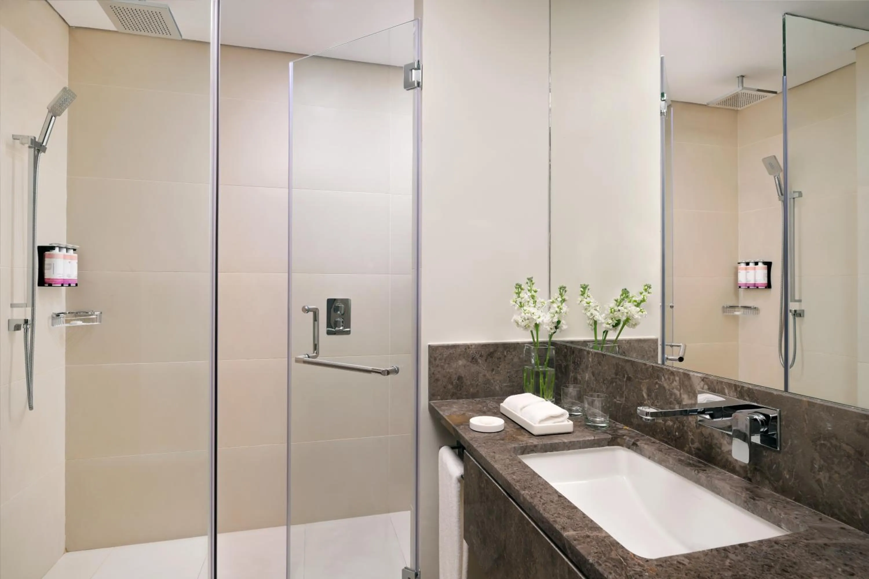 Property building in Mövenpick Hotel Tahlia Jeddah