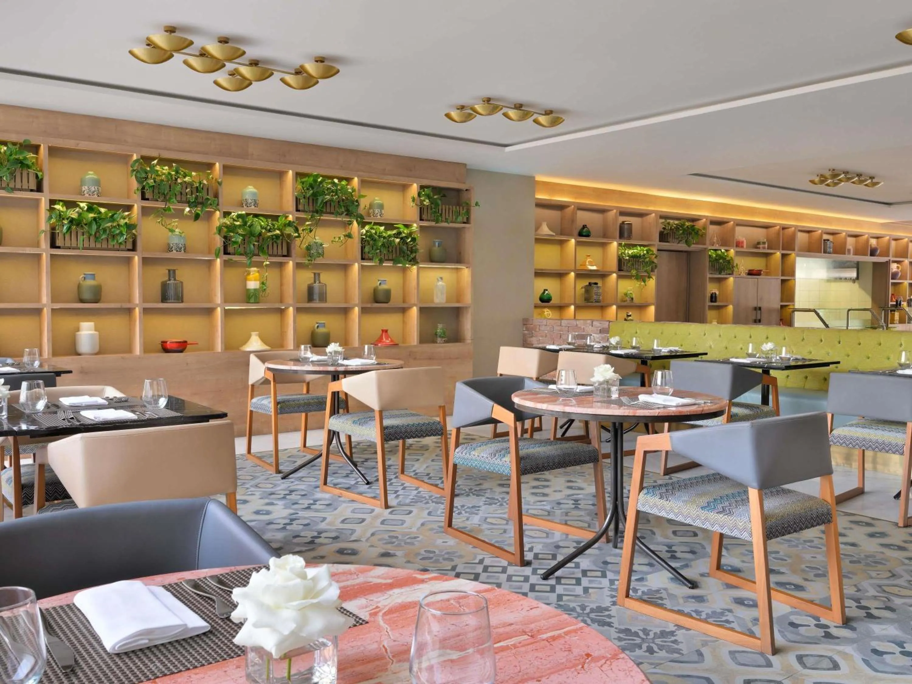 Restaurant/places to eat in Mövenpick Hotel Tahlia Jeddah