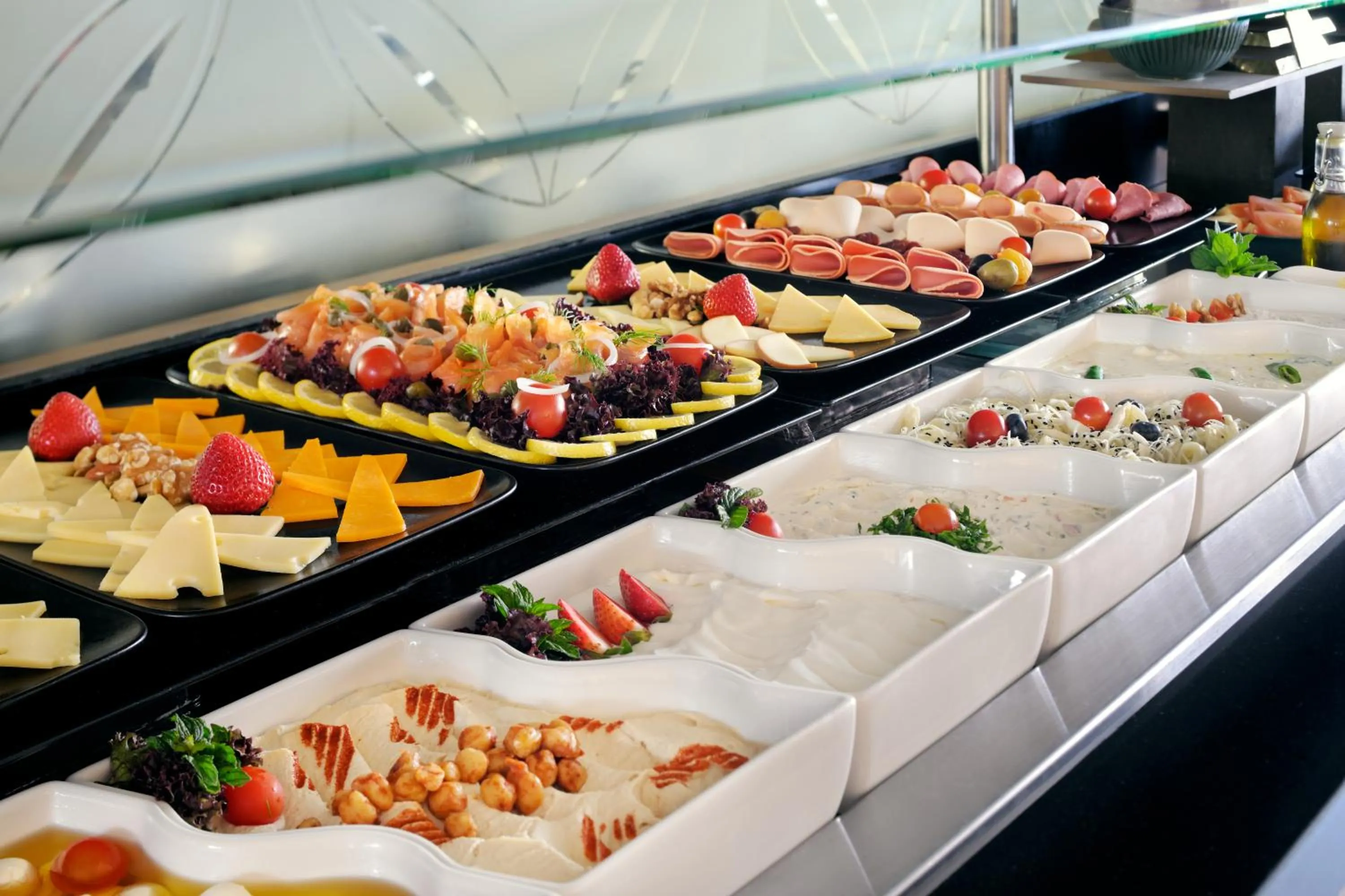 Breakfast in Mövenpick Hotel Tahlia Jeddah