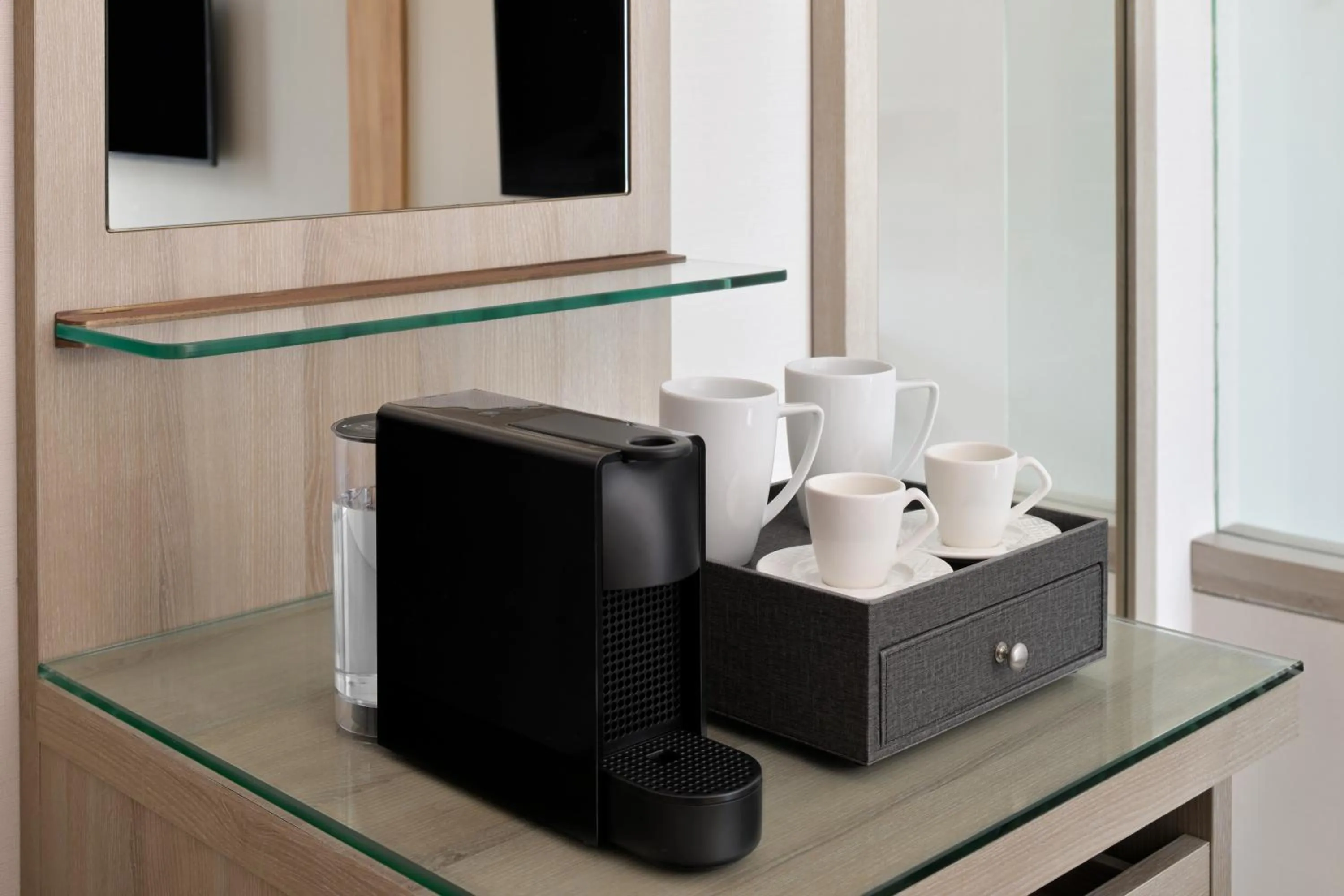 Coffee/tea facilities in Mövenpick Hotel Tahlia Jeddah