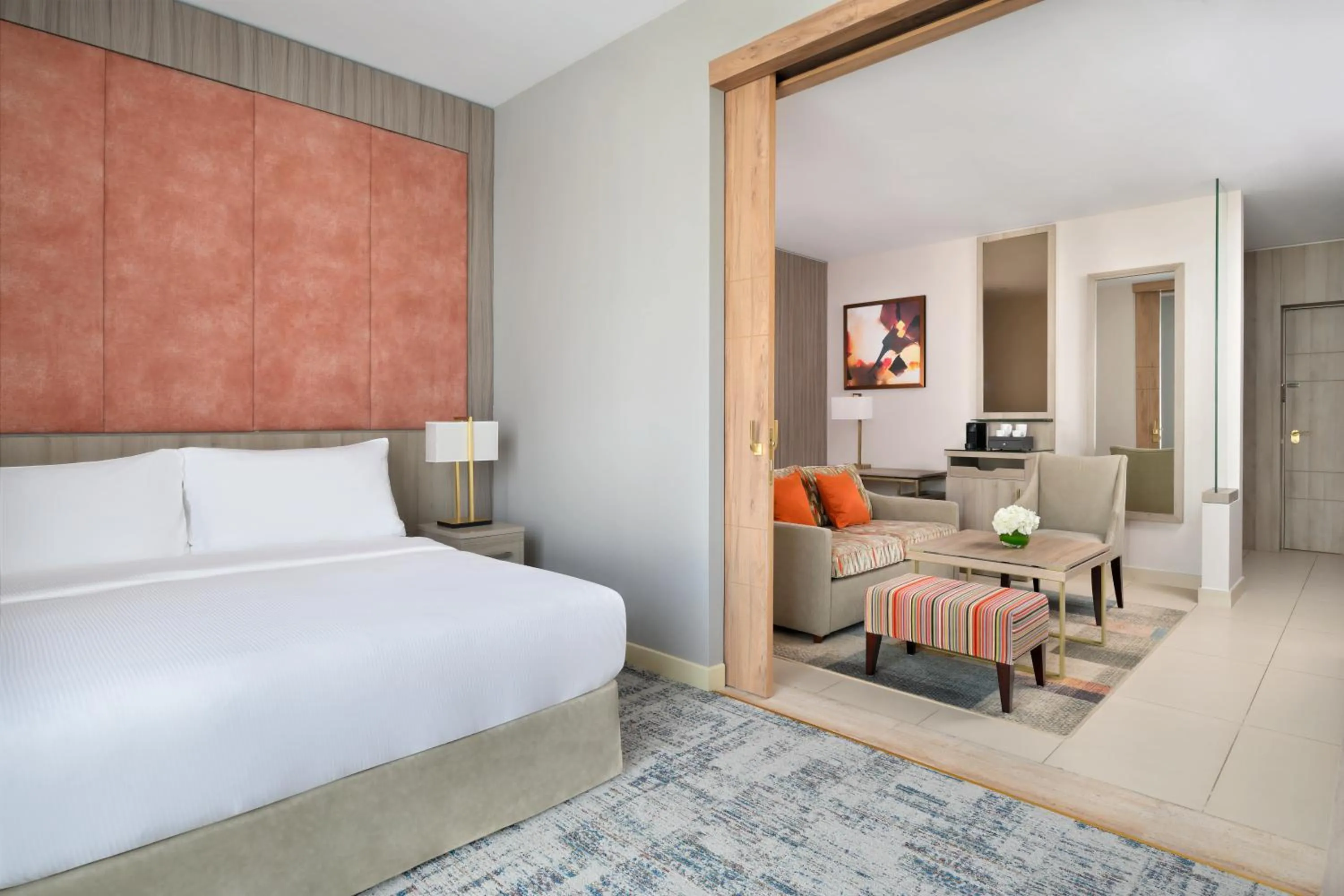 Bedroom, Bed in Mövenpick Hotel Tahlia Jeddah