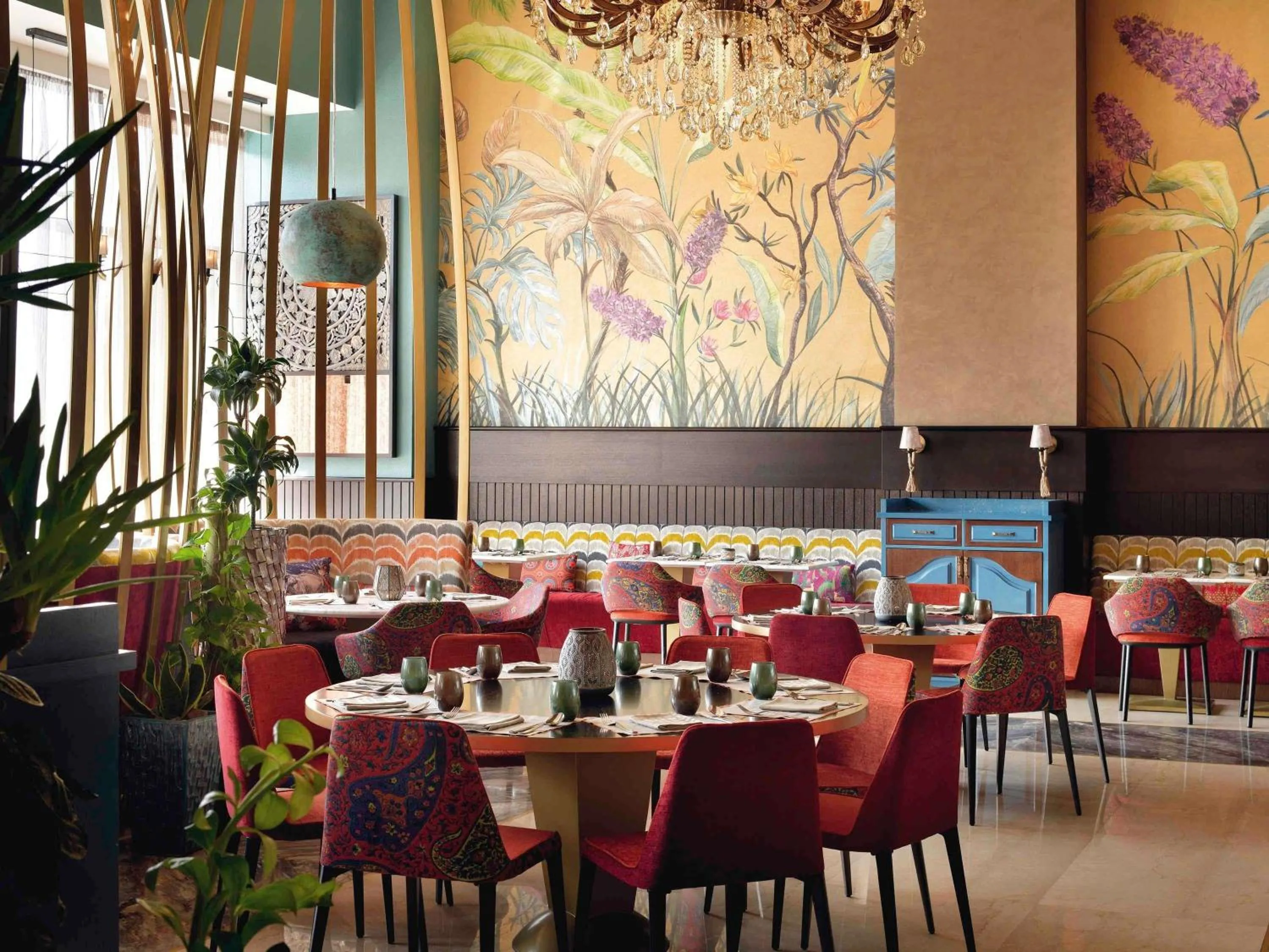 Restaurant/places to eat in Mövenpick Hotel Tahlia Jeddah