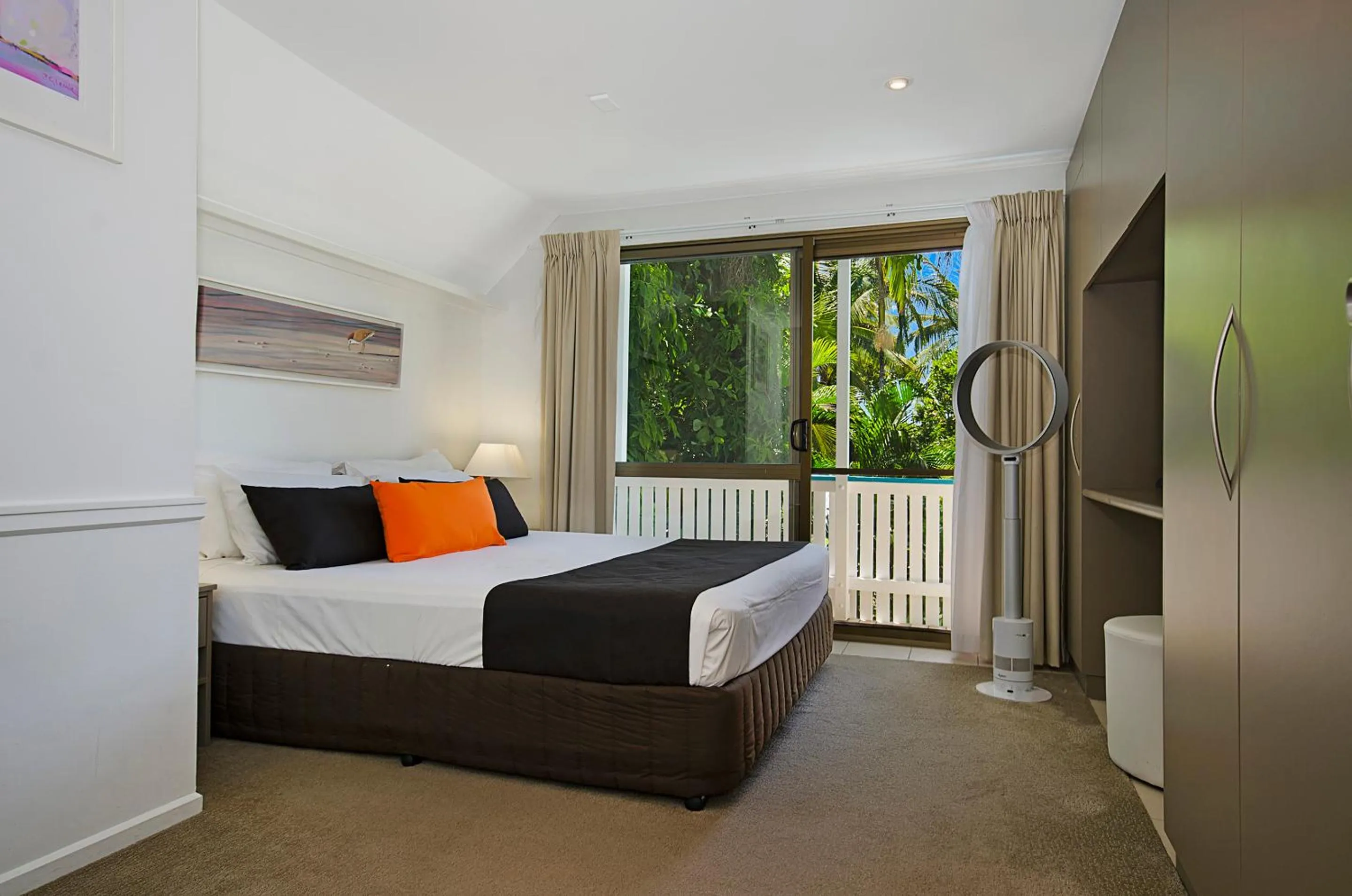 Bed in By The Sea Port Douglas