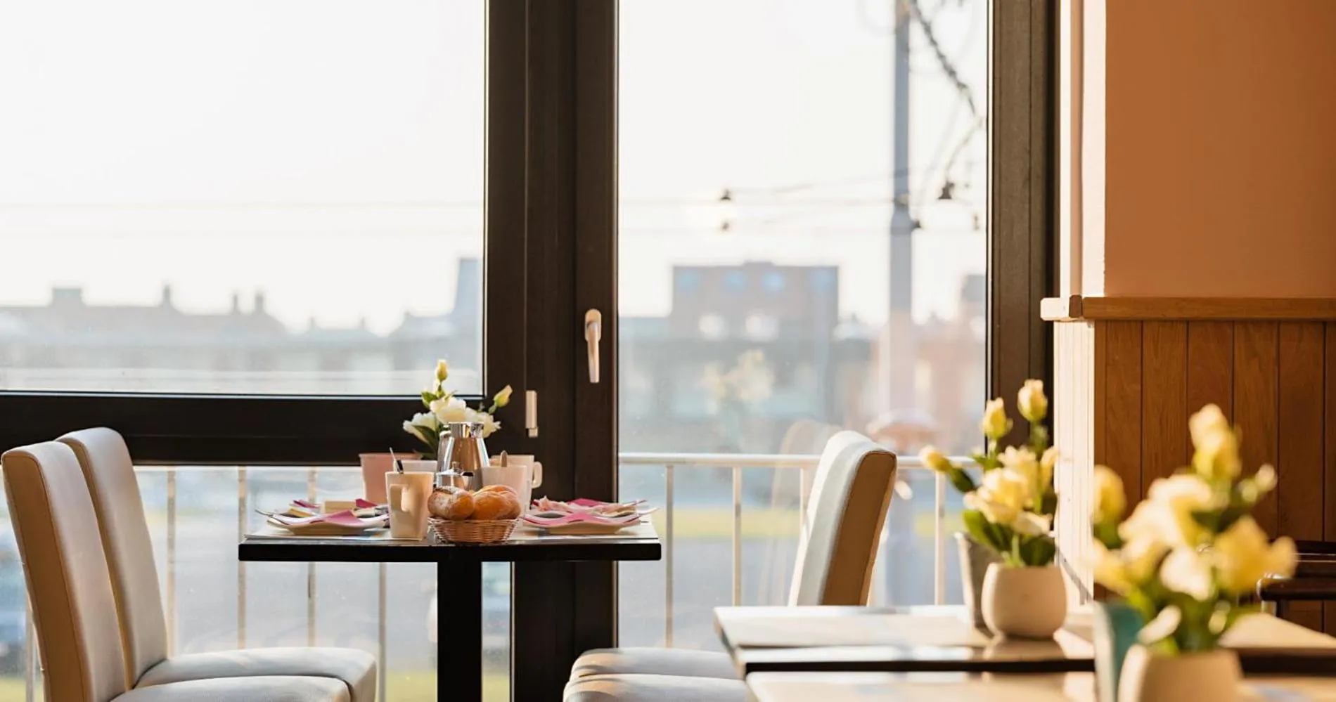 Restaurant/places to eat in Hotel De Zeebries