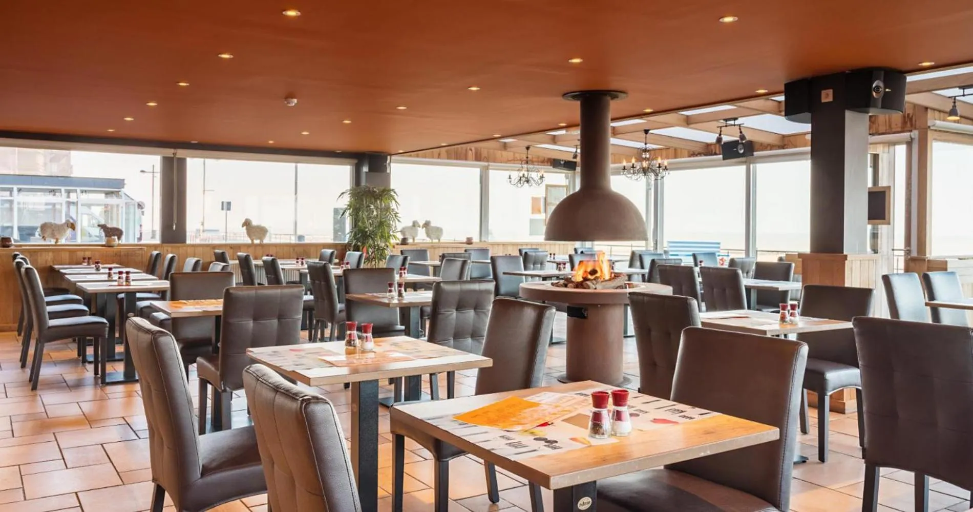 Restaurant/places to eat in Hotel De Zeebries