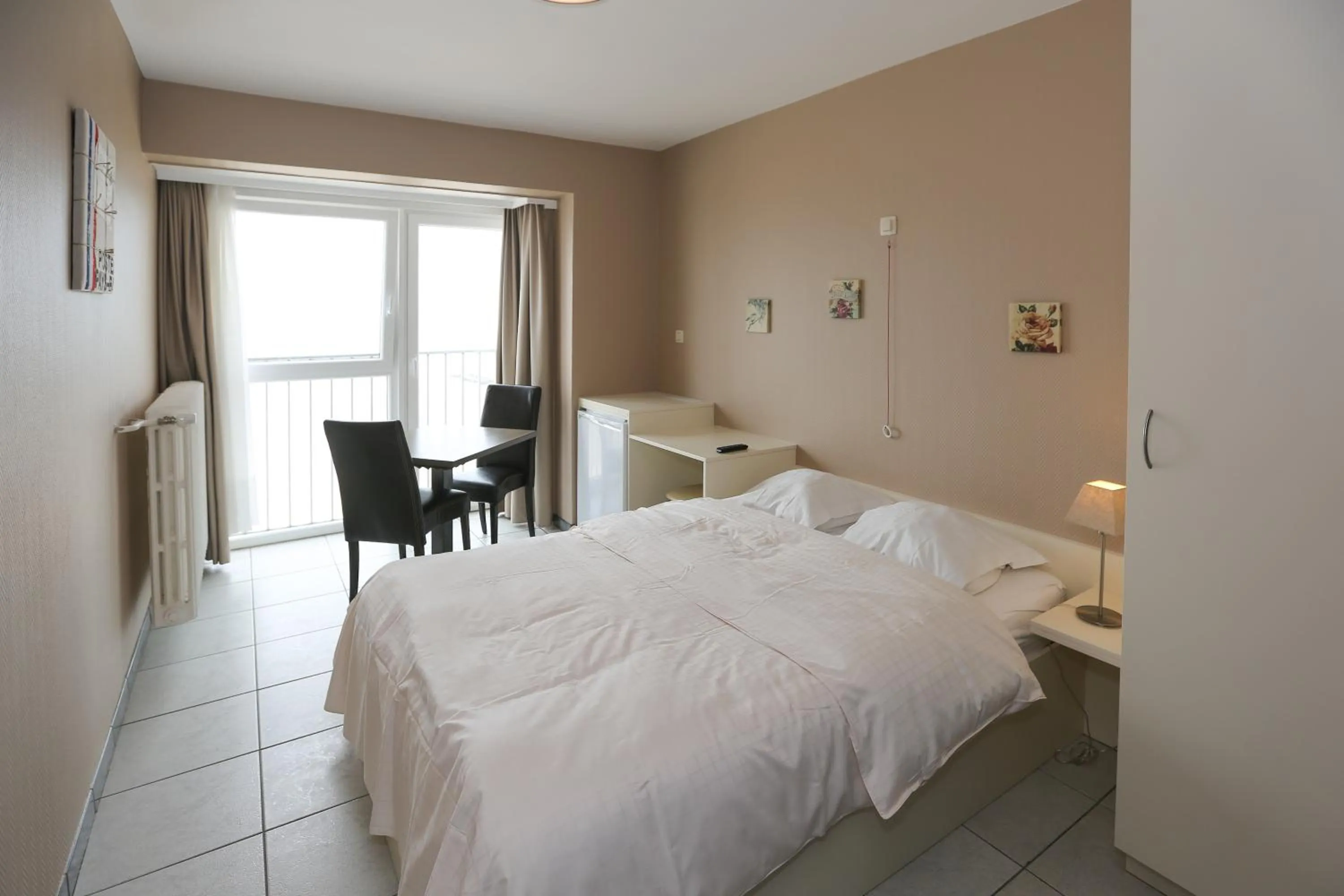 Day, Bed in Hotel De Zeebries