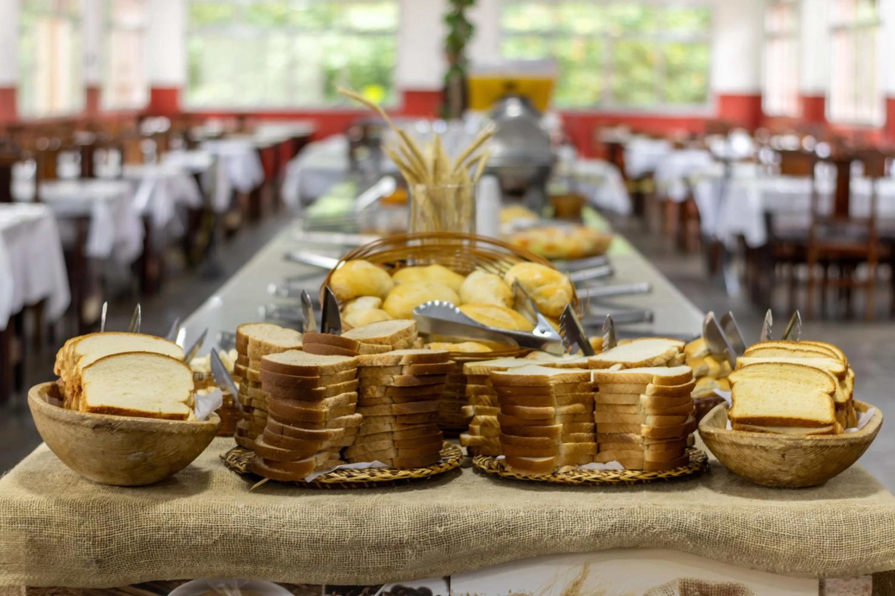 Restaurant/places to eat in Ilha Morena Praia Hotel