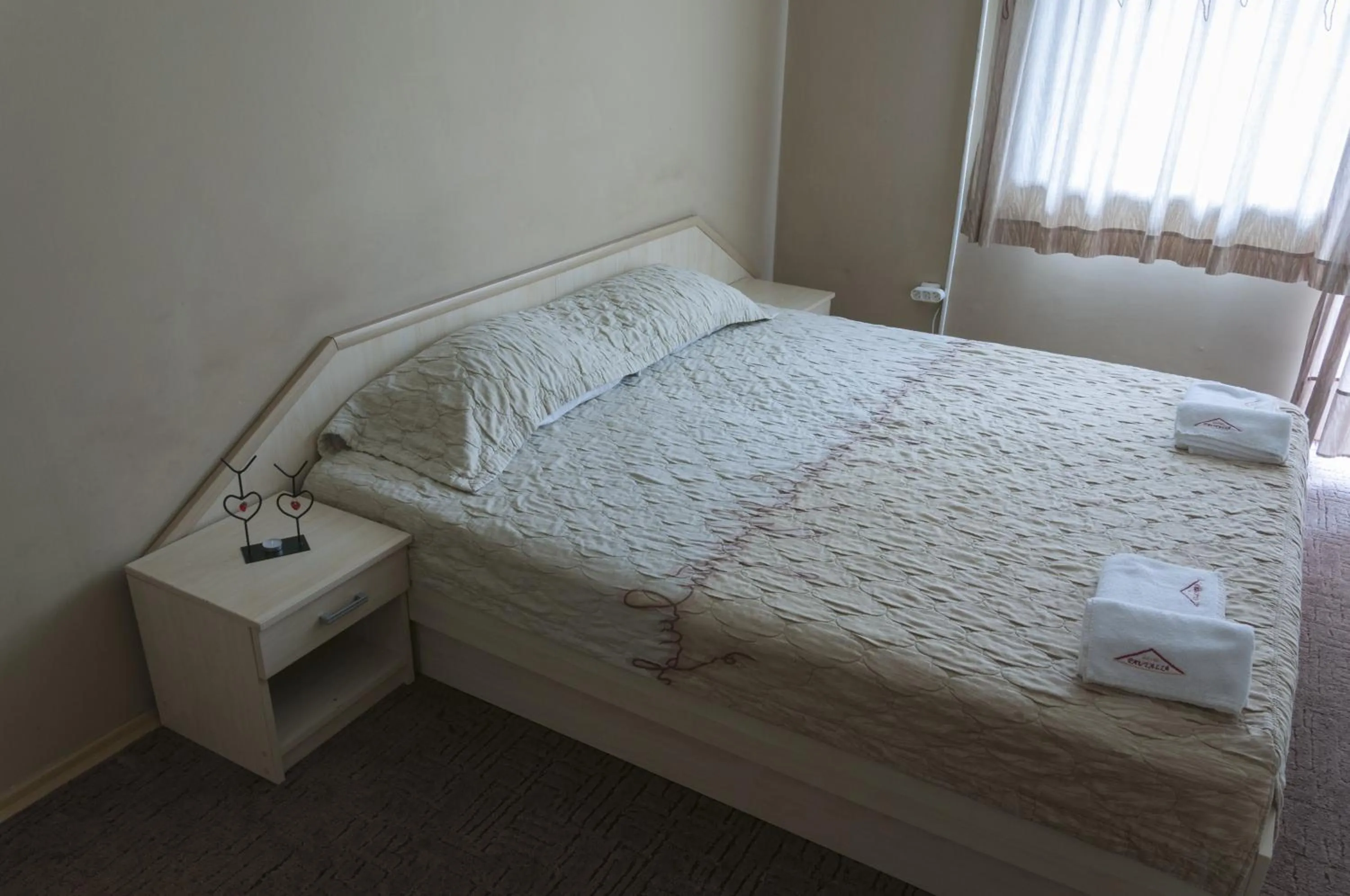 Bedroom, Bed in Family Hotel Pautalia