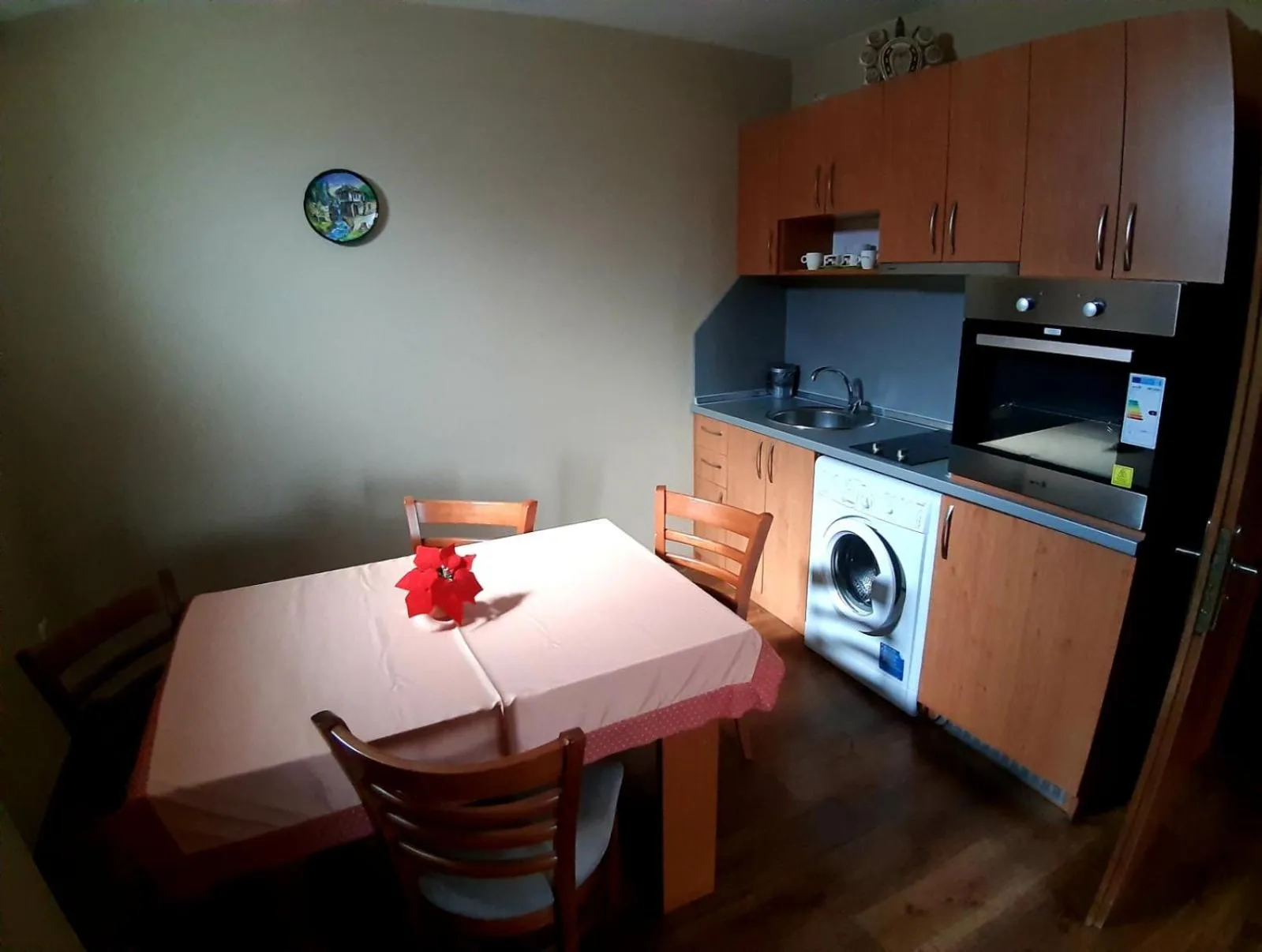 Kitchen or kitchenette in Family Hotel Pautalia