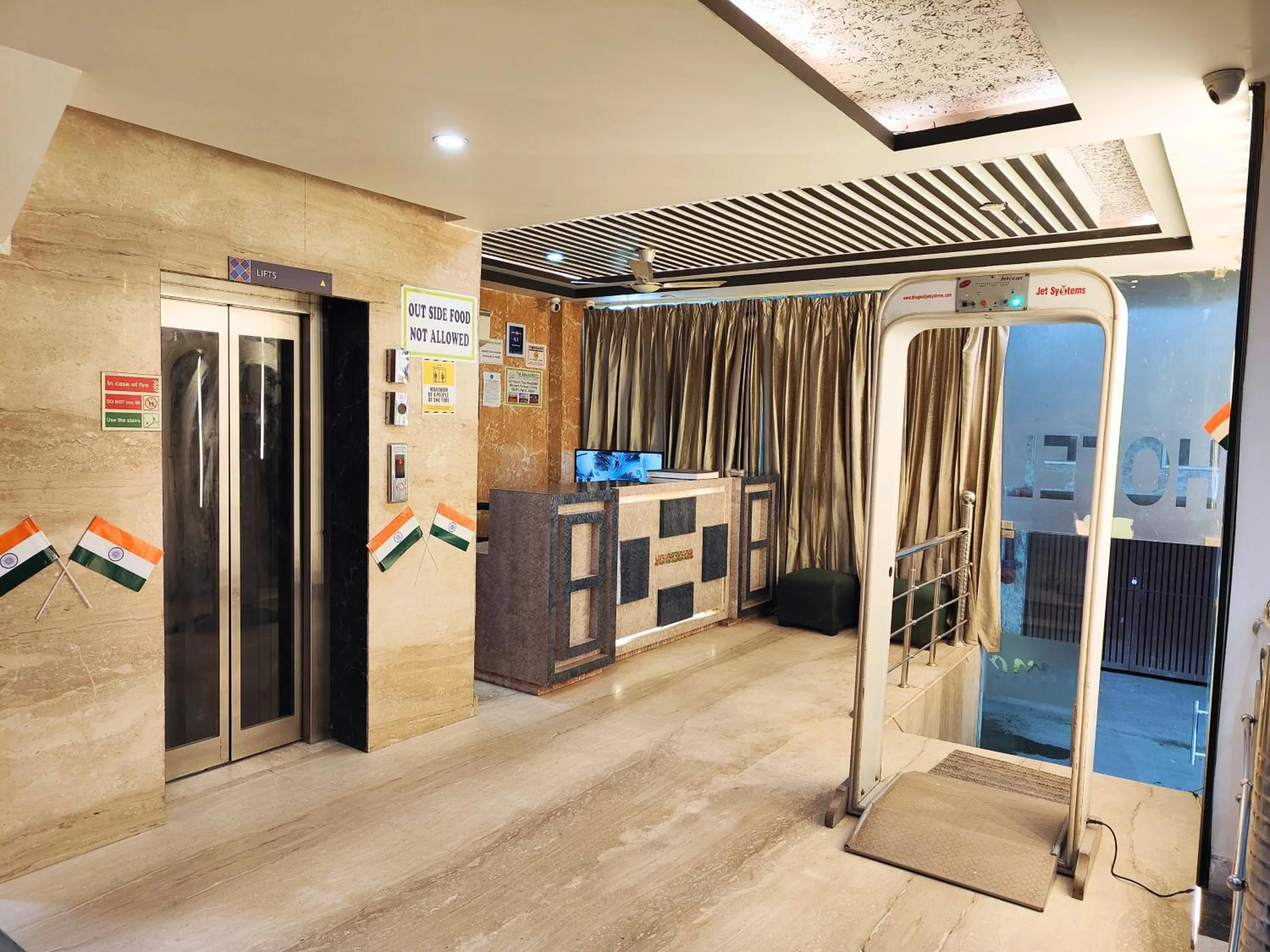 Lobby or reception in Hotel HSP Suites - Near IGI Airport, New Delhi