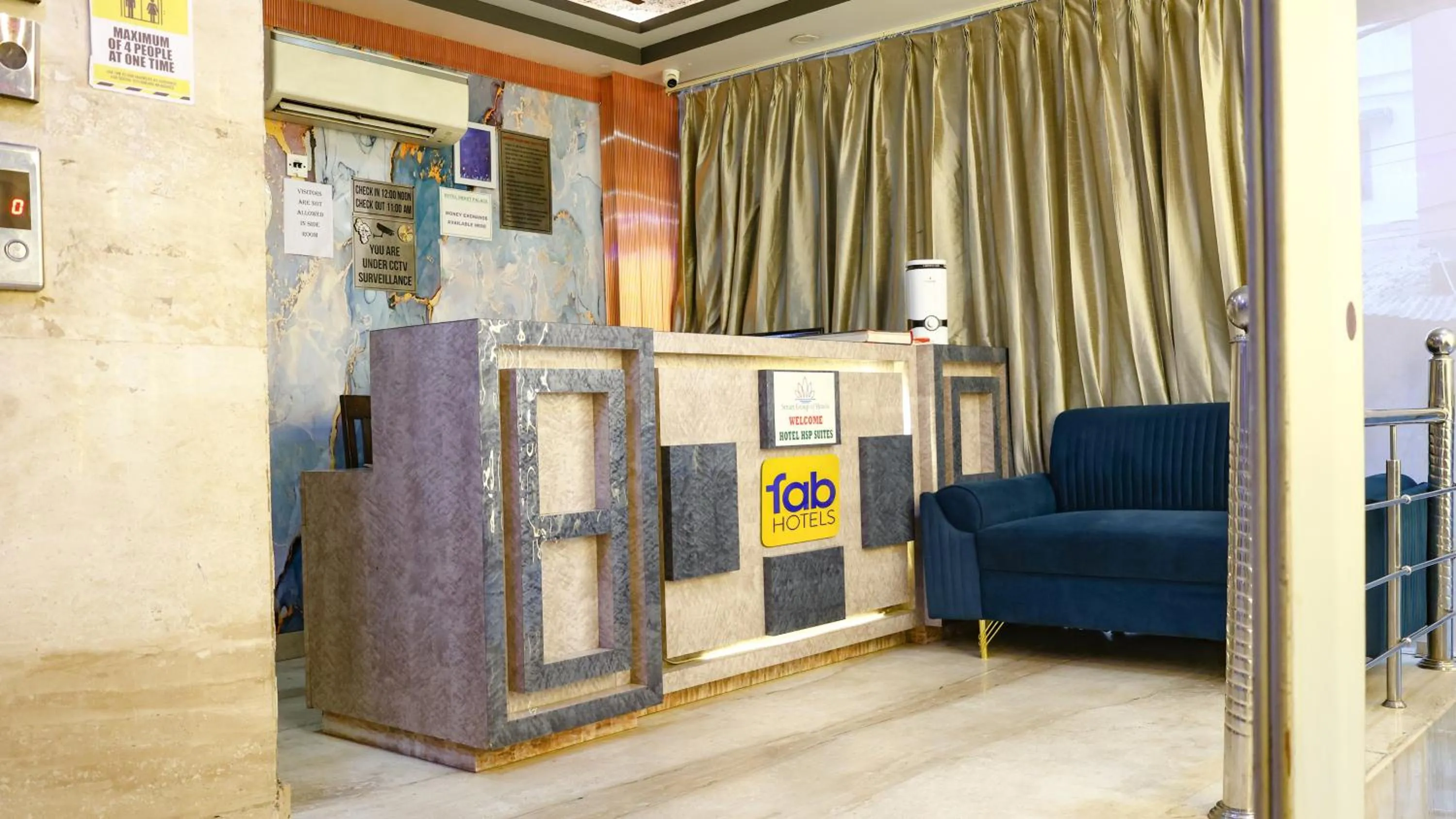 Lobby or reception in FabHotel HSP Suites - Near IGI Airport - New Delhi