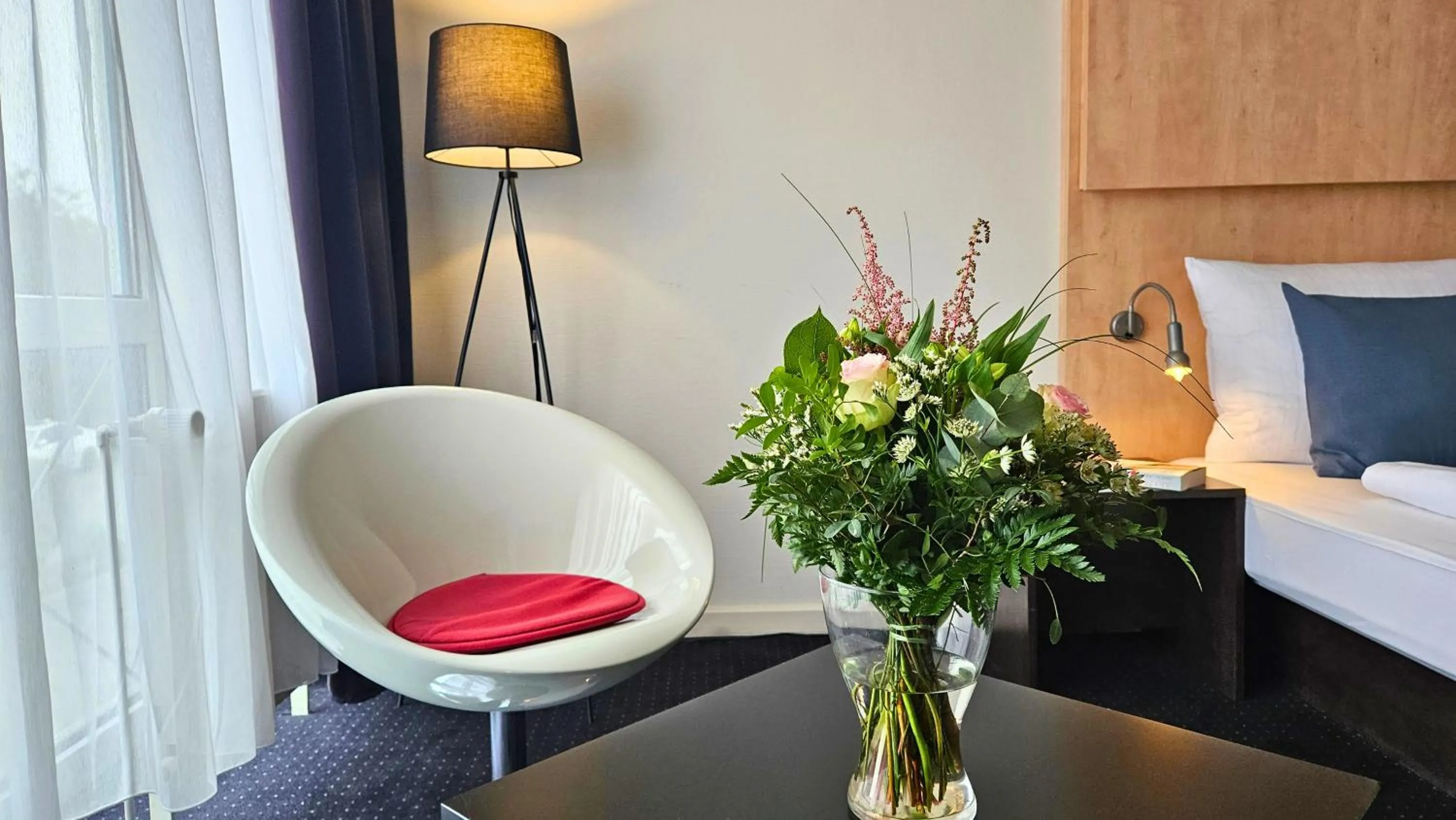 Seating area, Bed in Good Morning + Bad Oldesloe