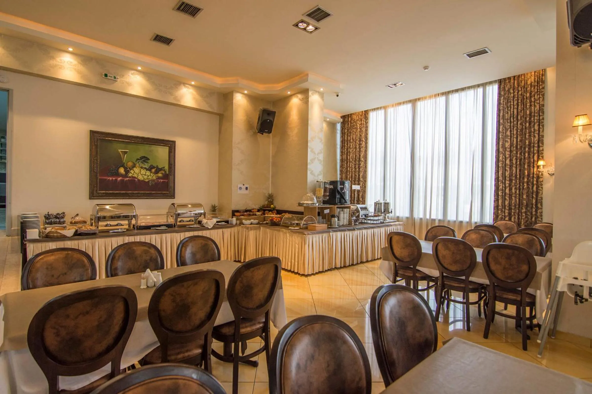 Business facilities in Rihios Hotel