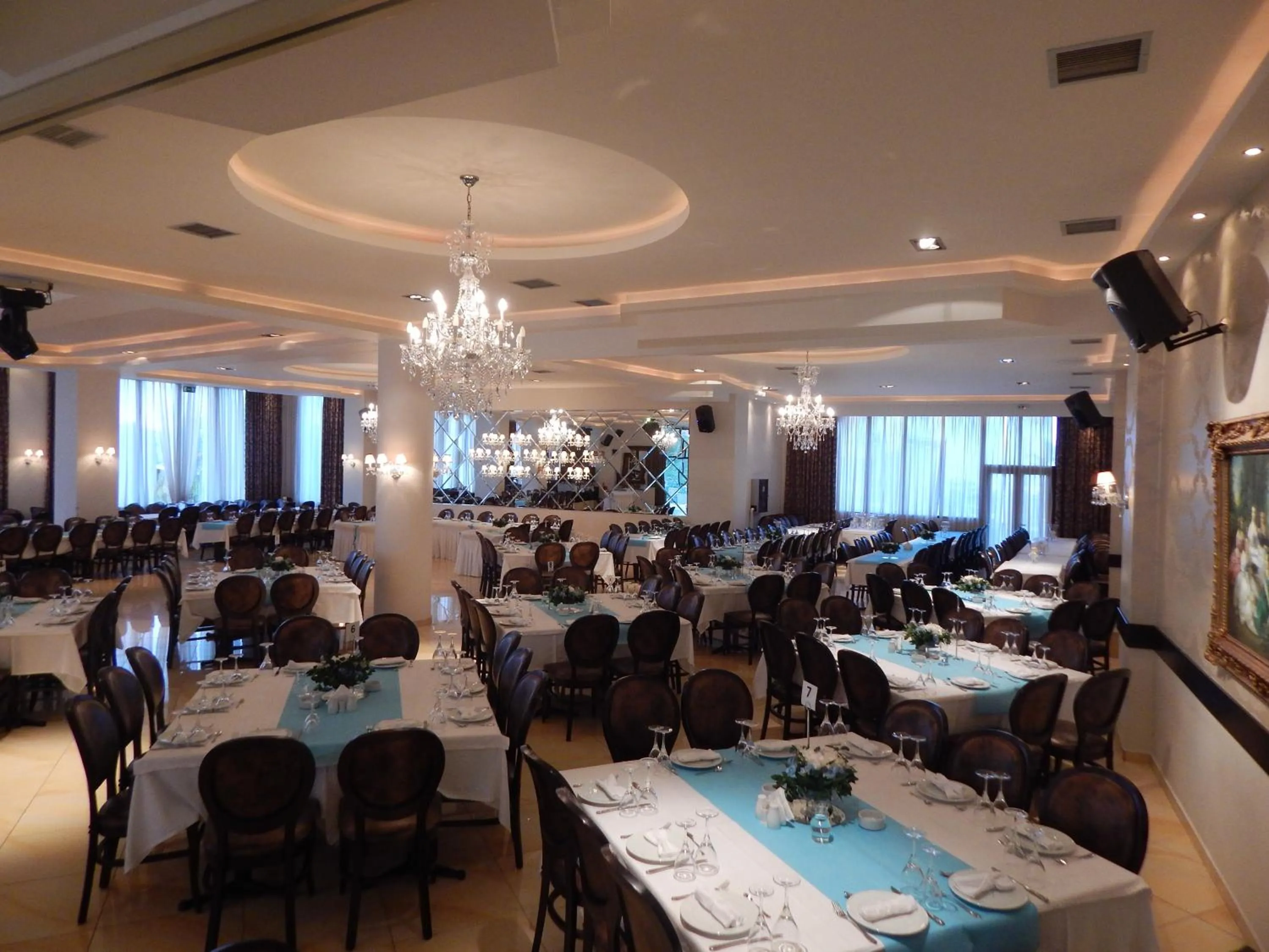 Banquet/Function facilities in Rihios Hotel