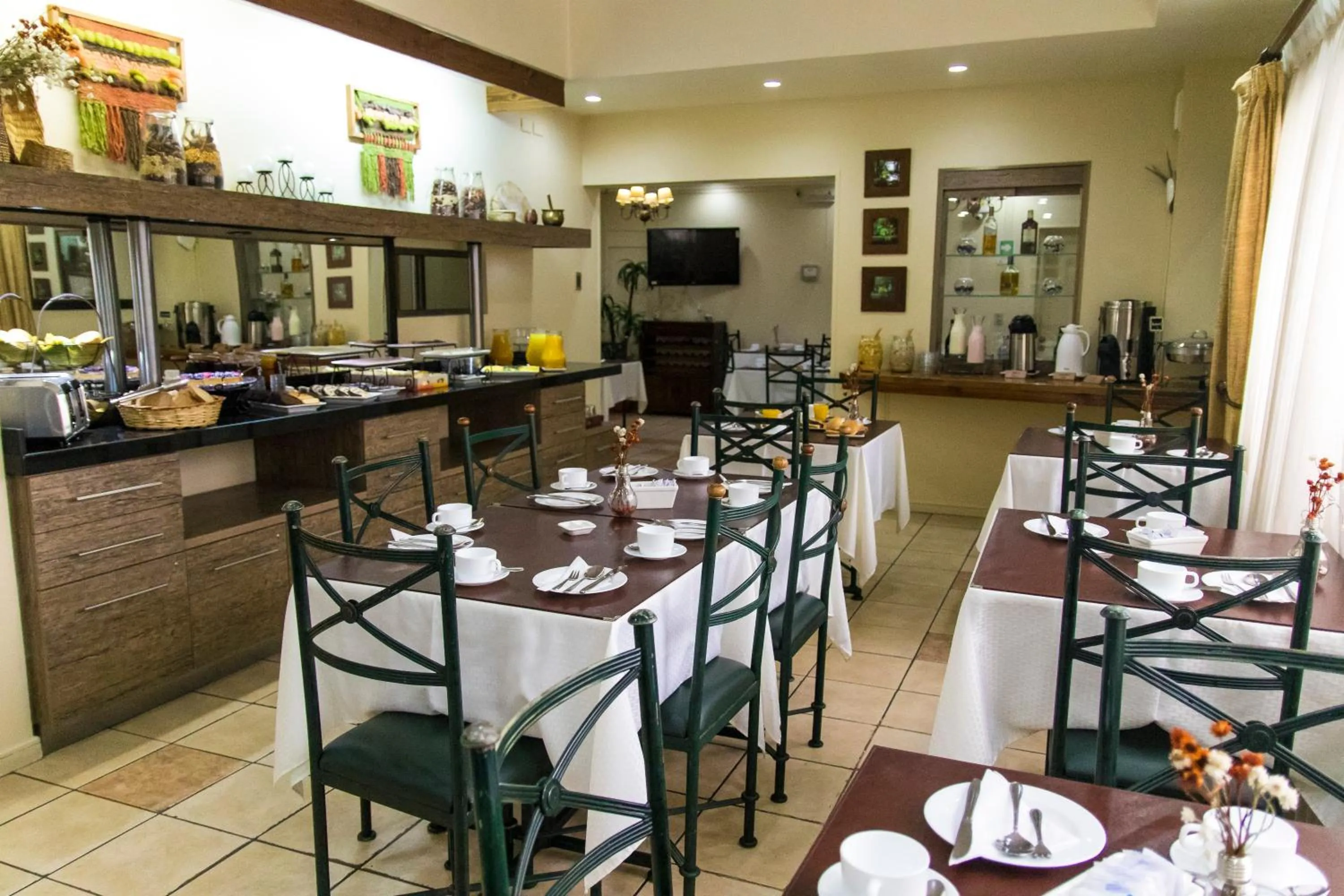 Restaurant/places to eat in Hotel Don Eduardo