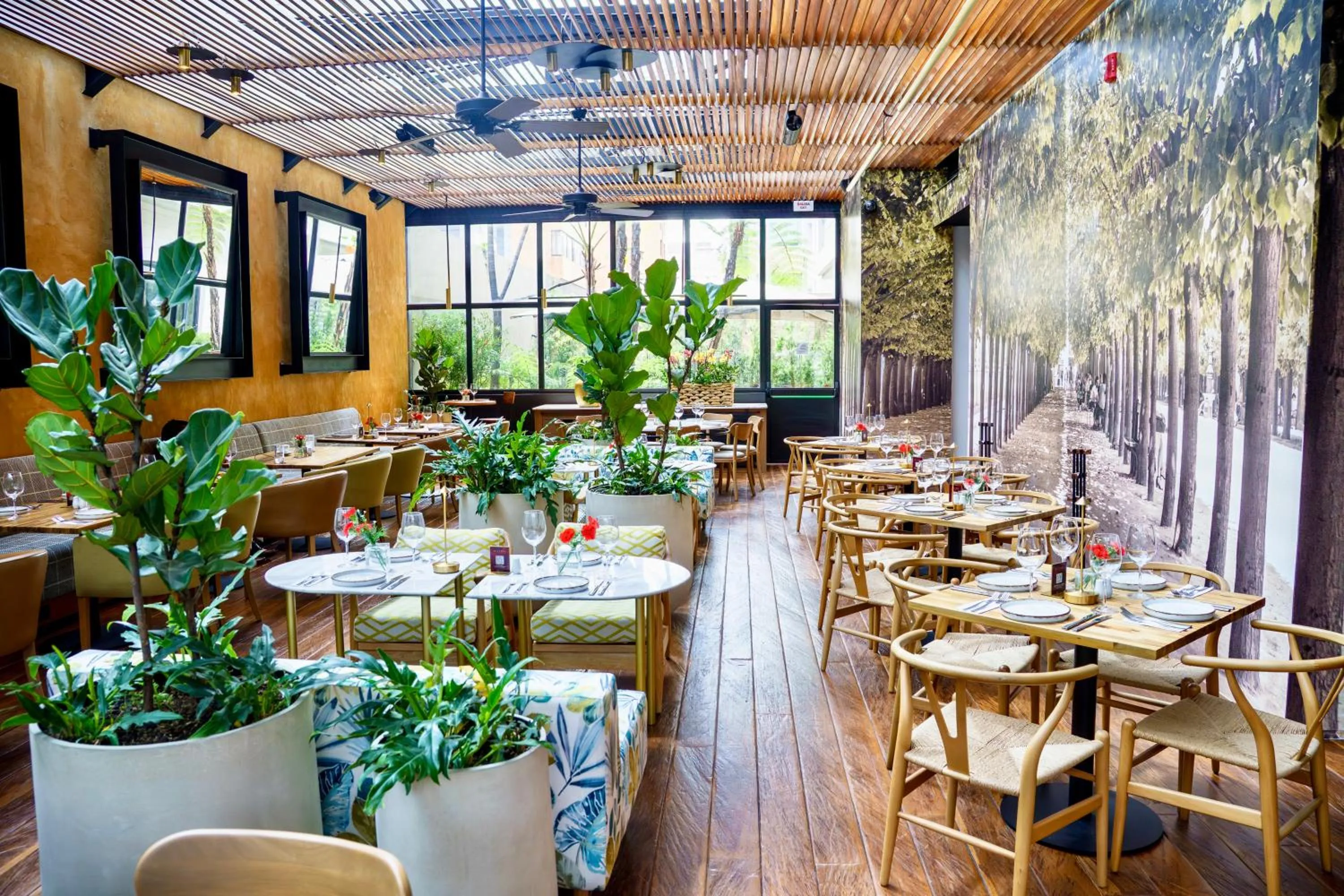 Restaurant/places to eat in Hotel Estelar Parque de la 93