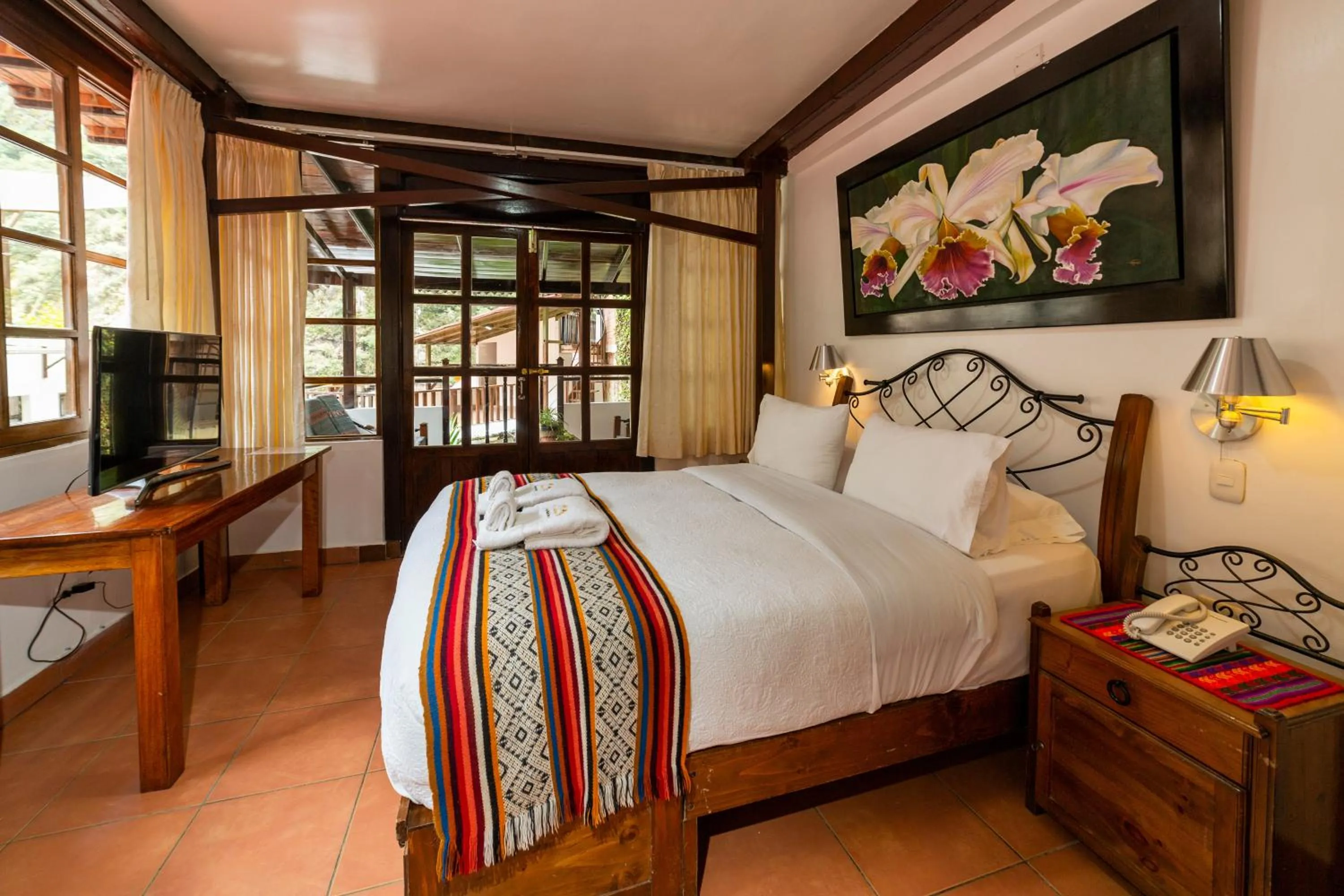 Bed in Gringo Bill's Boutique Hotel