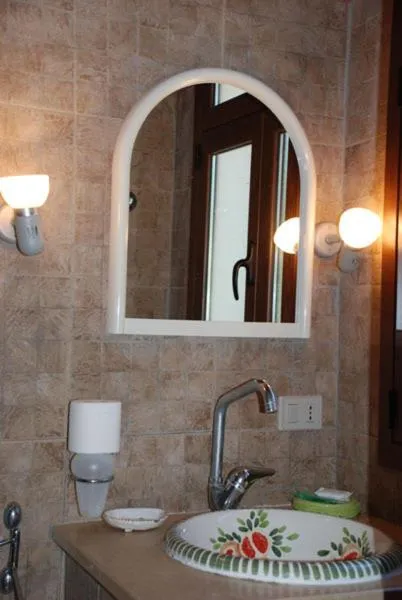 Bathroom in Terrauzza Sul Mare di Renata Emmolo