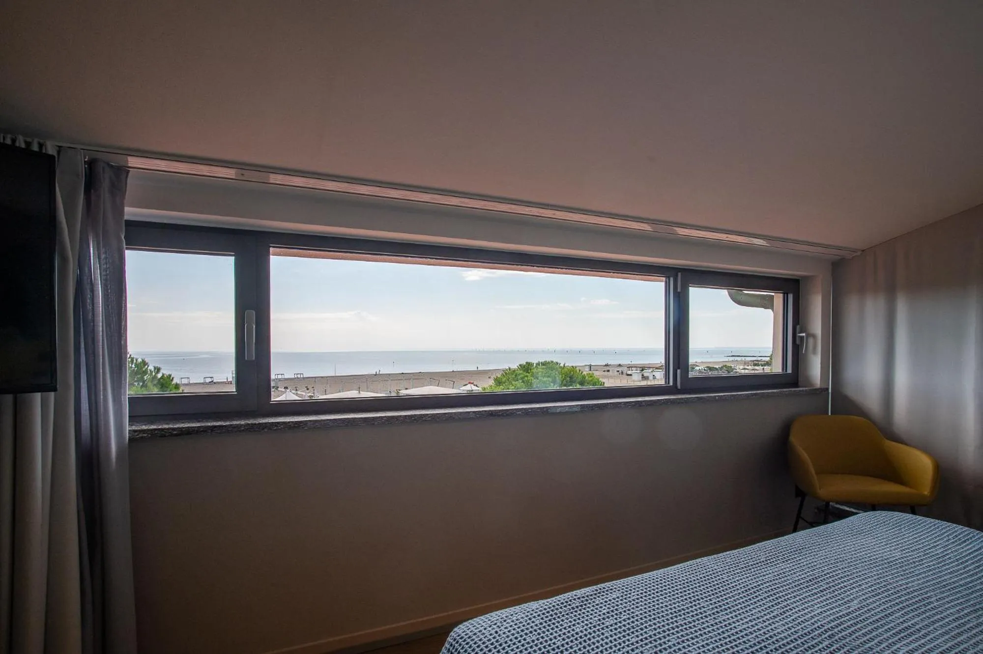 View (from property/room), Bed in Hotel Sirenetta