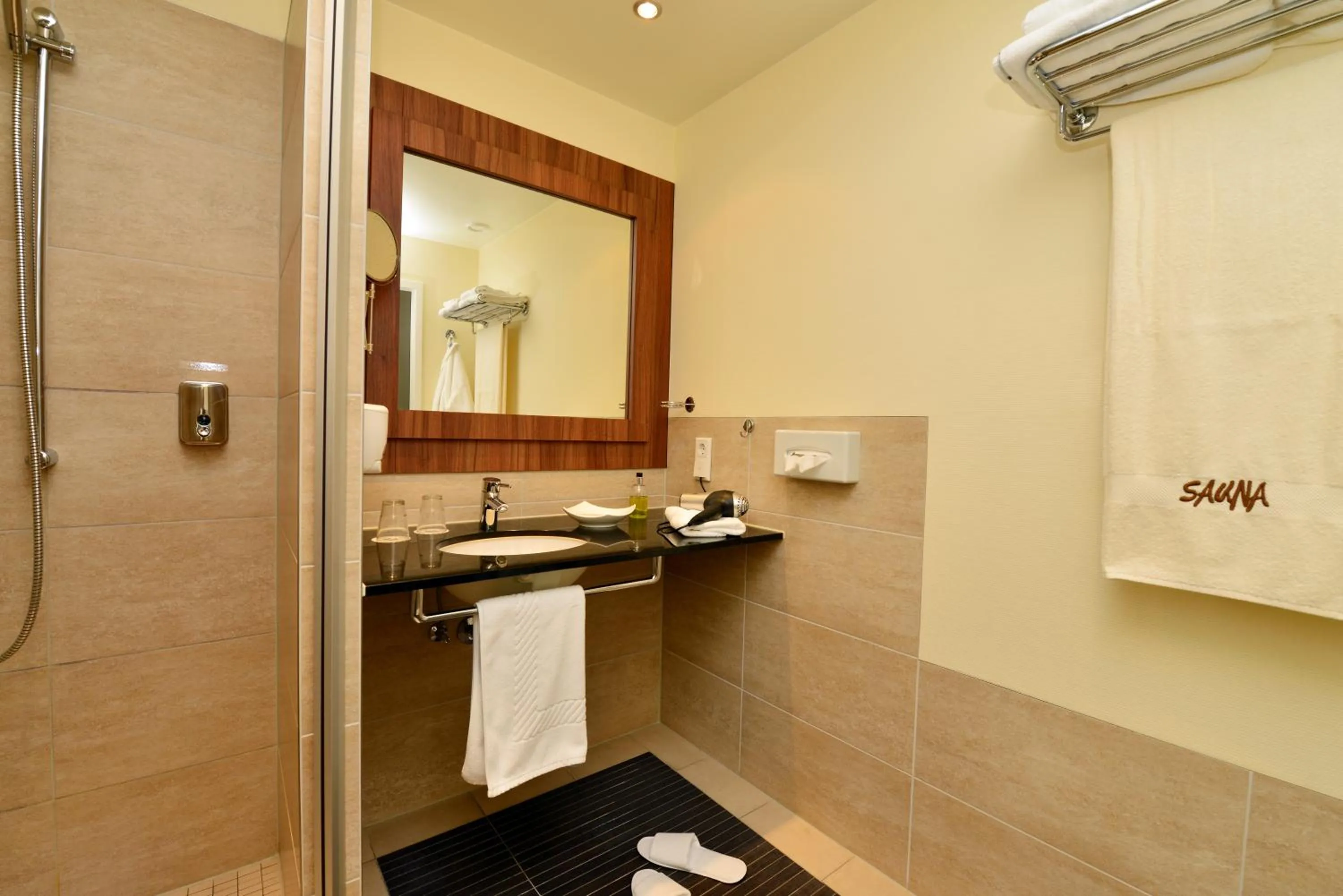 Bathroom in Autenrieder Brauereigasthof