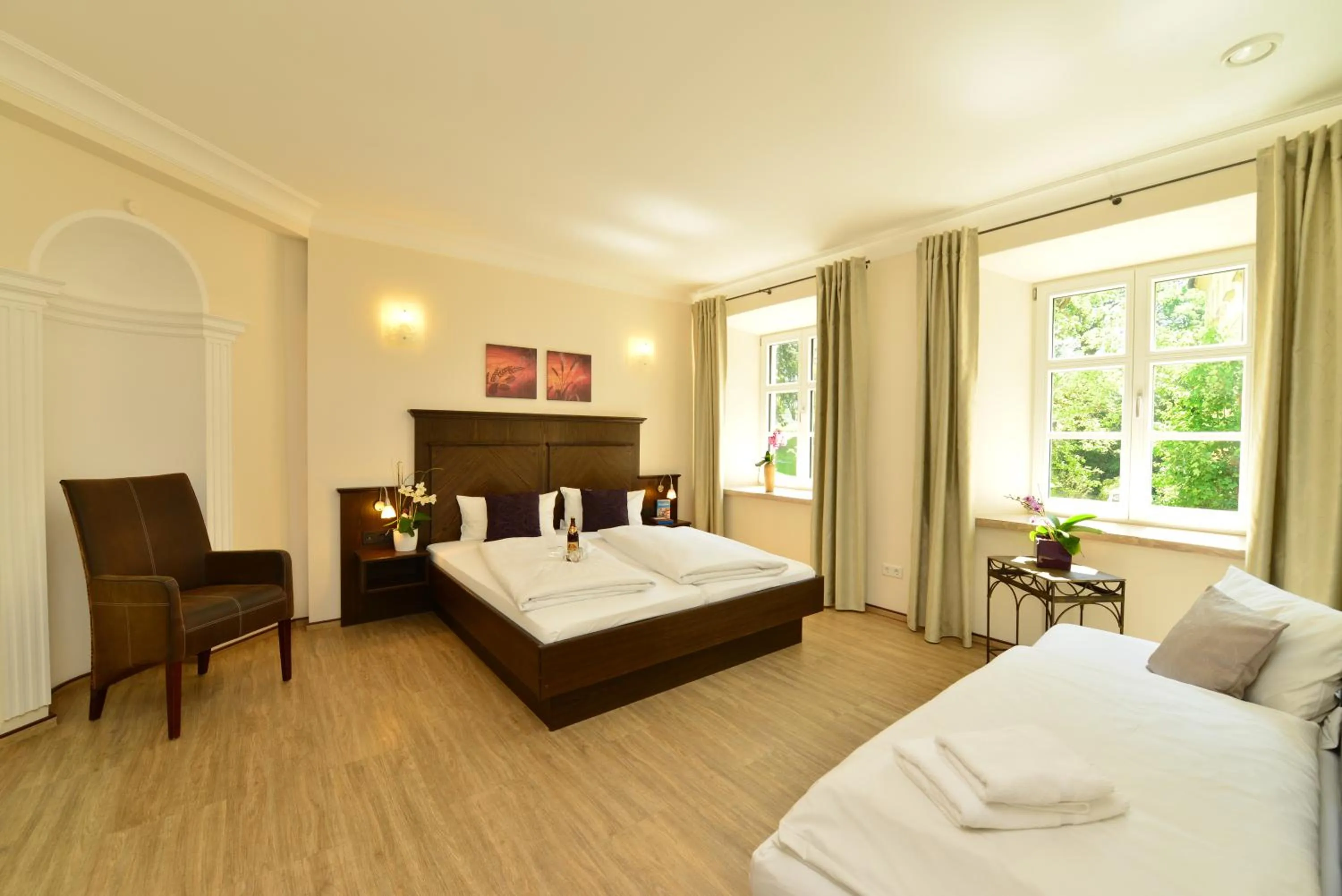 Photo of the whole room, Bed in Autenrieder Brauereigasthof