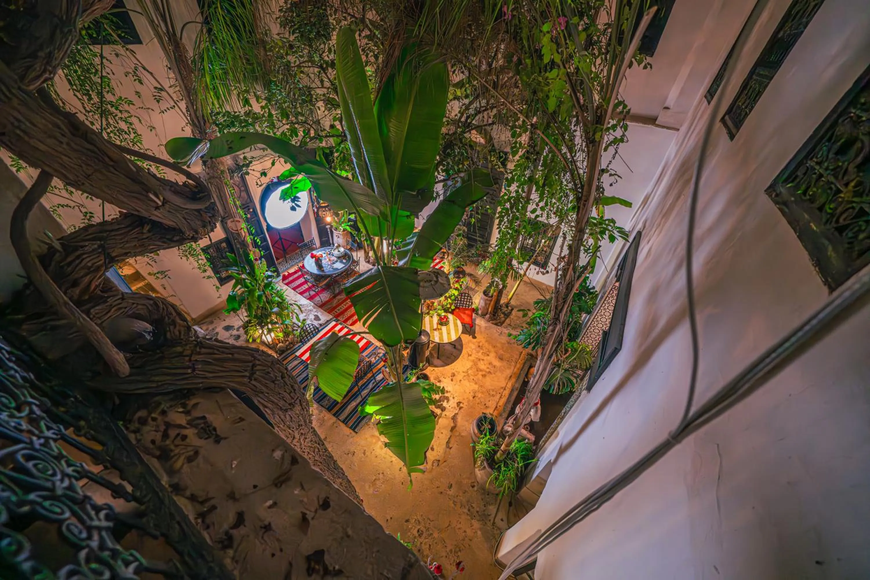 Restaurant/places to eat in Riad Tibibt
