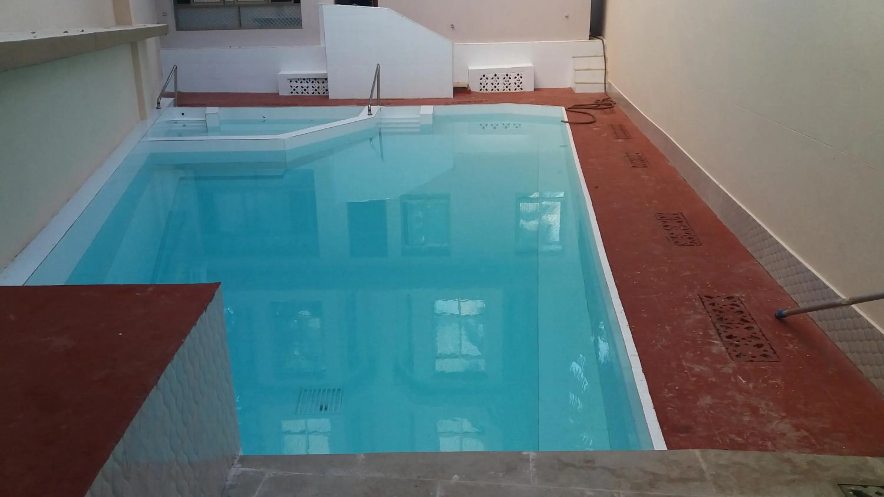 Swimming pool in Ayodya Suites Nyali