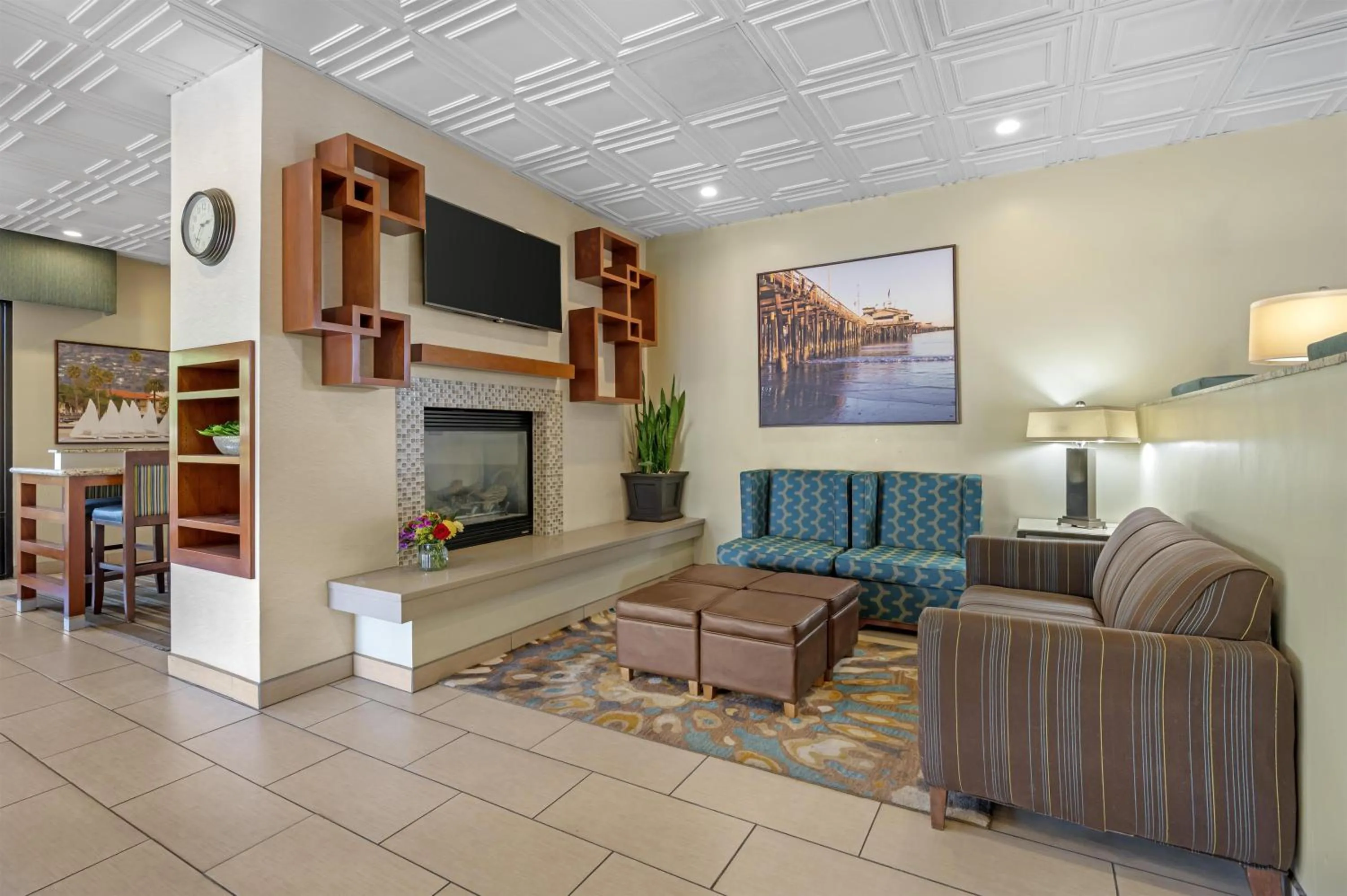 Lobby or reception in Best Western Plus South Coast Inn