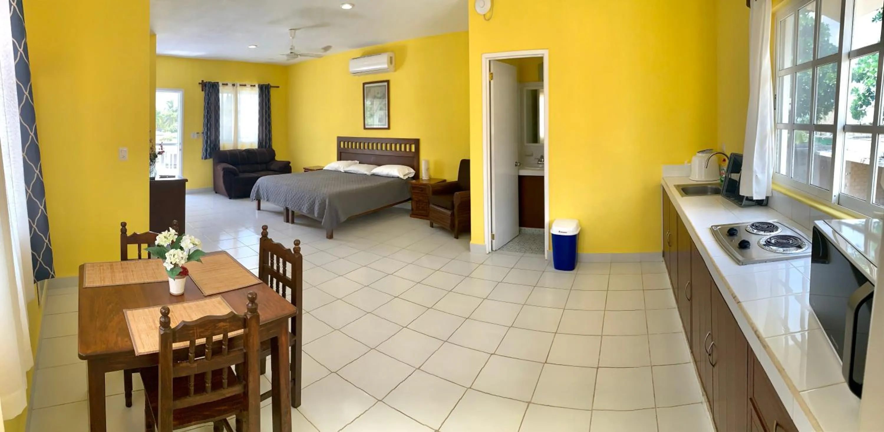 Bed in Casa Coral Cozumel