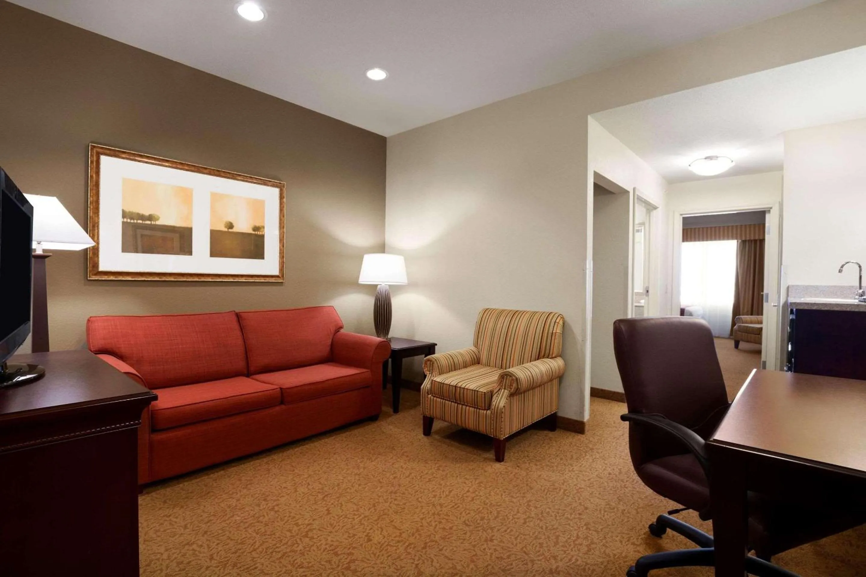 Bedroom in Country Inn & Suites by Radisson, Oklahoma City - Quail Springs, OK