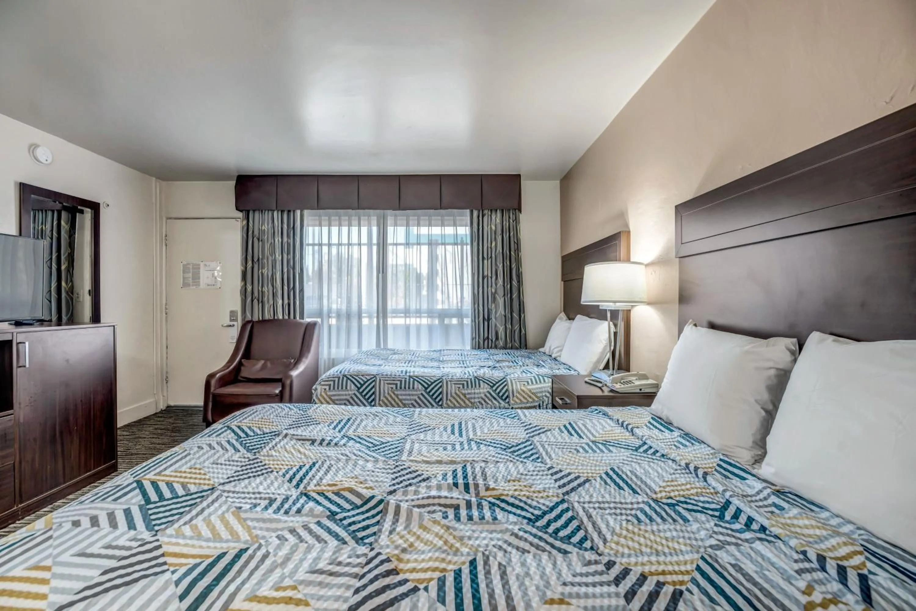 Bed in Eastside Lodge